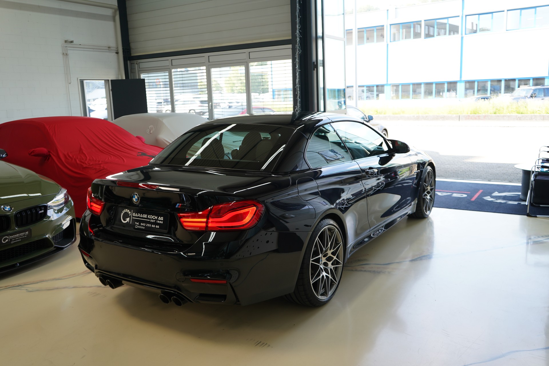 BMW M4 Cabriolet Drivelogic M Competition-image-11