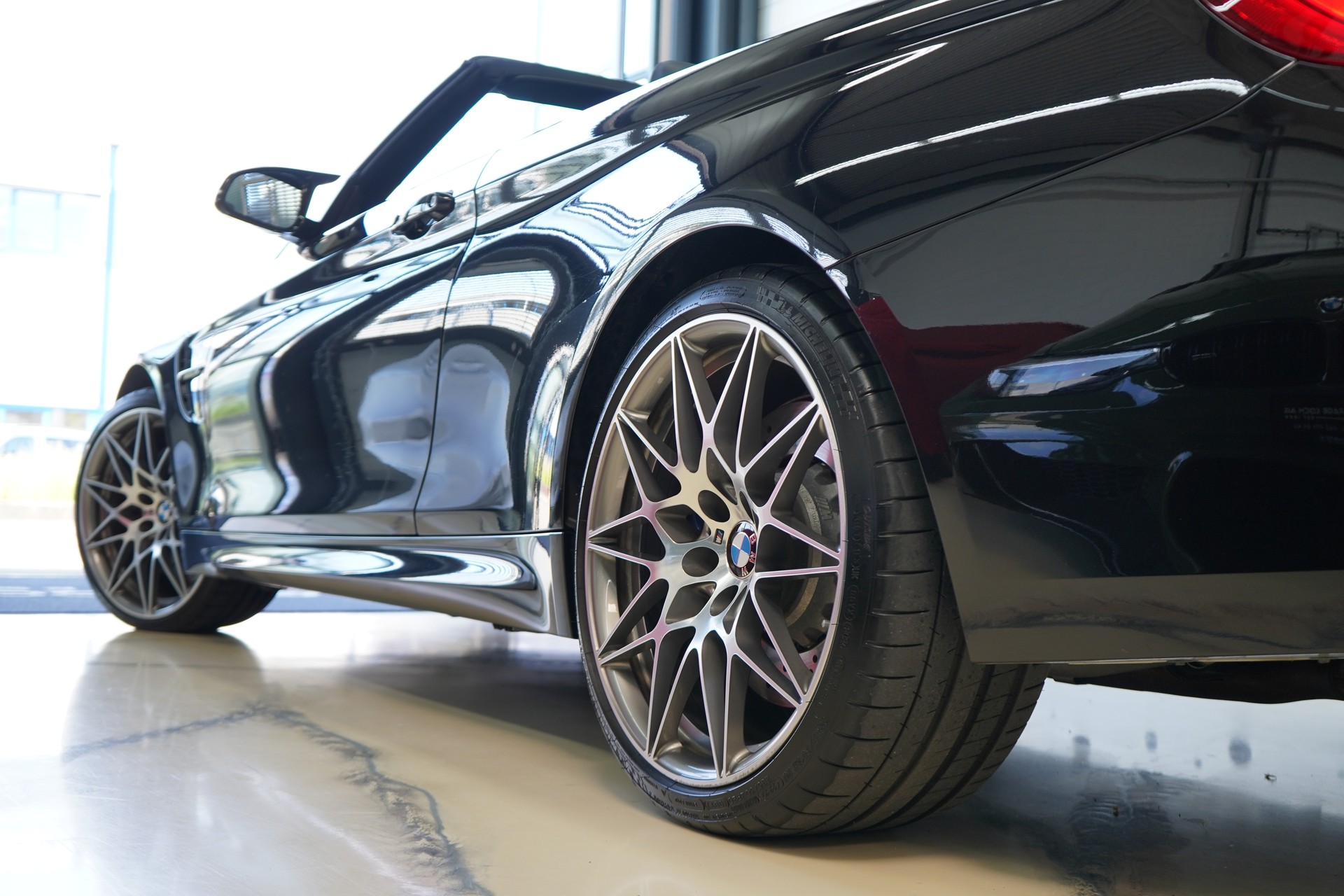BMW M4 Cabriolet Drivelogic M Competition-image-7
