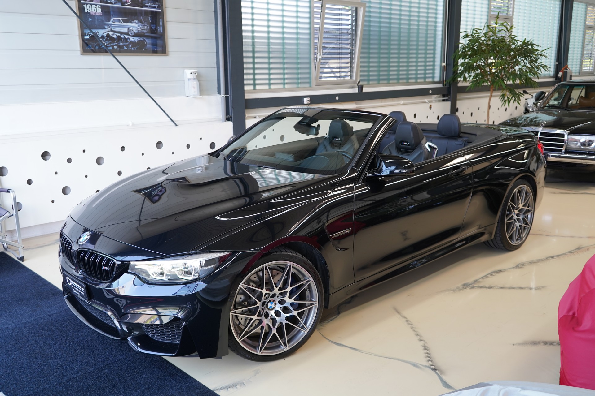BMW M4 Cabriolet Drivelogic M Competition-showroom-element-2