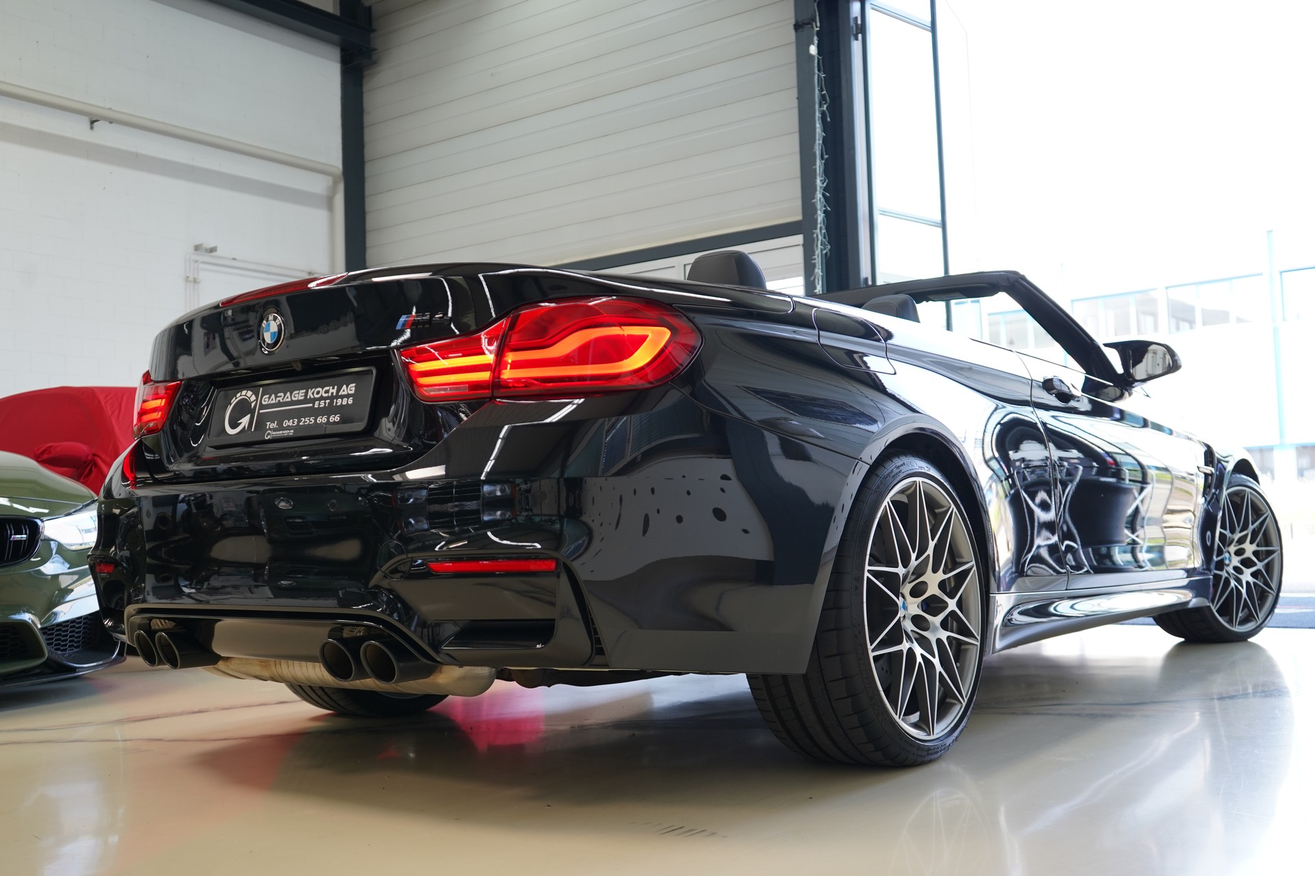 BMW M4 Cabriolet Drivelogic M Competition-image-9