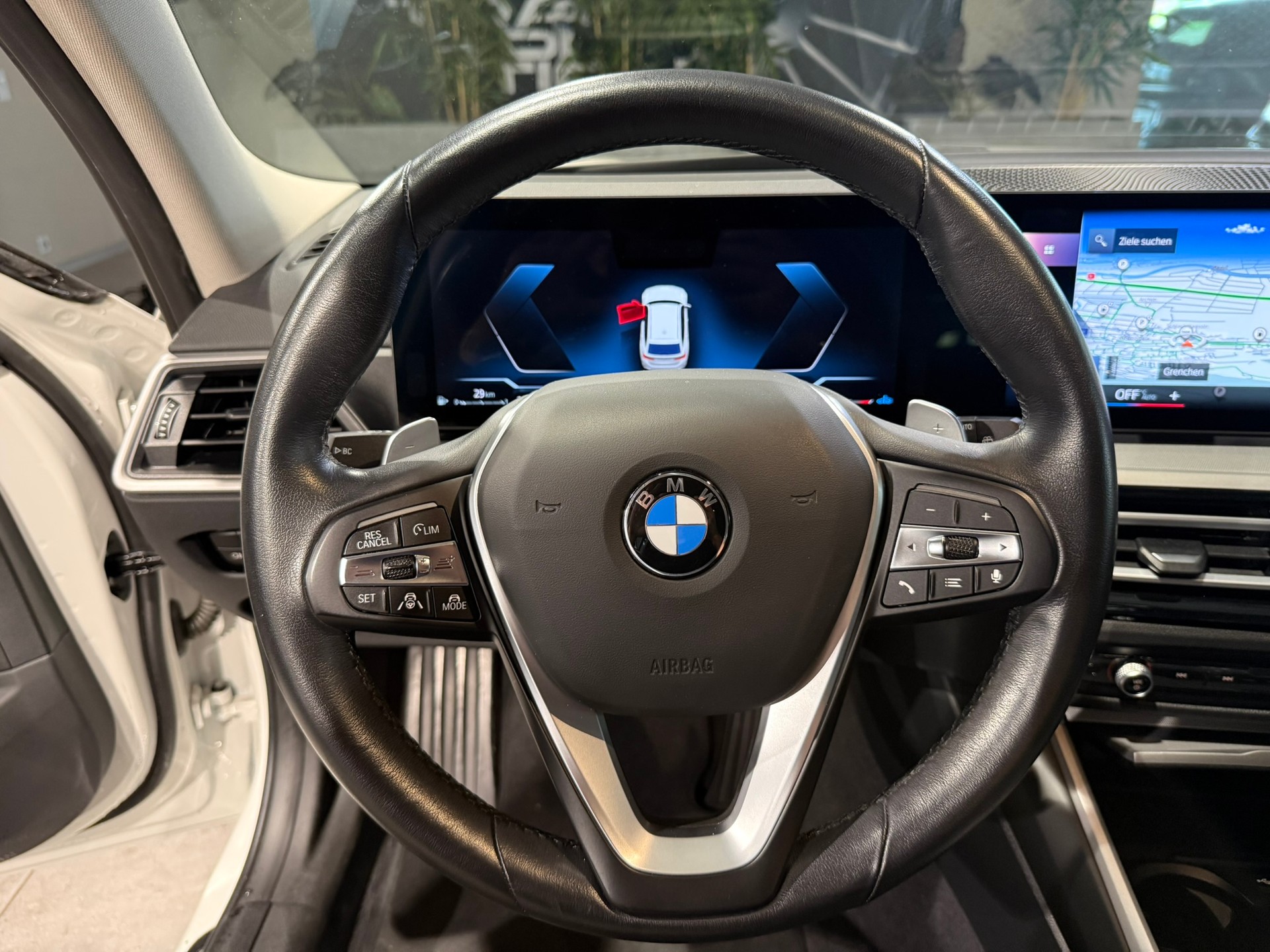 BMW 320d xDrive 48V Touring Steptronic-image-27