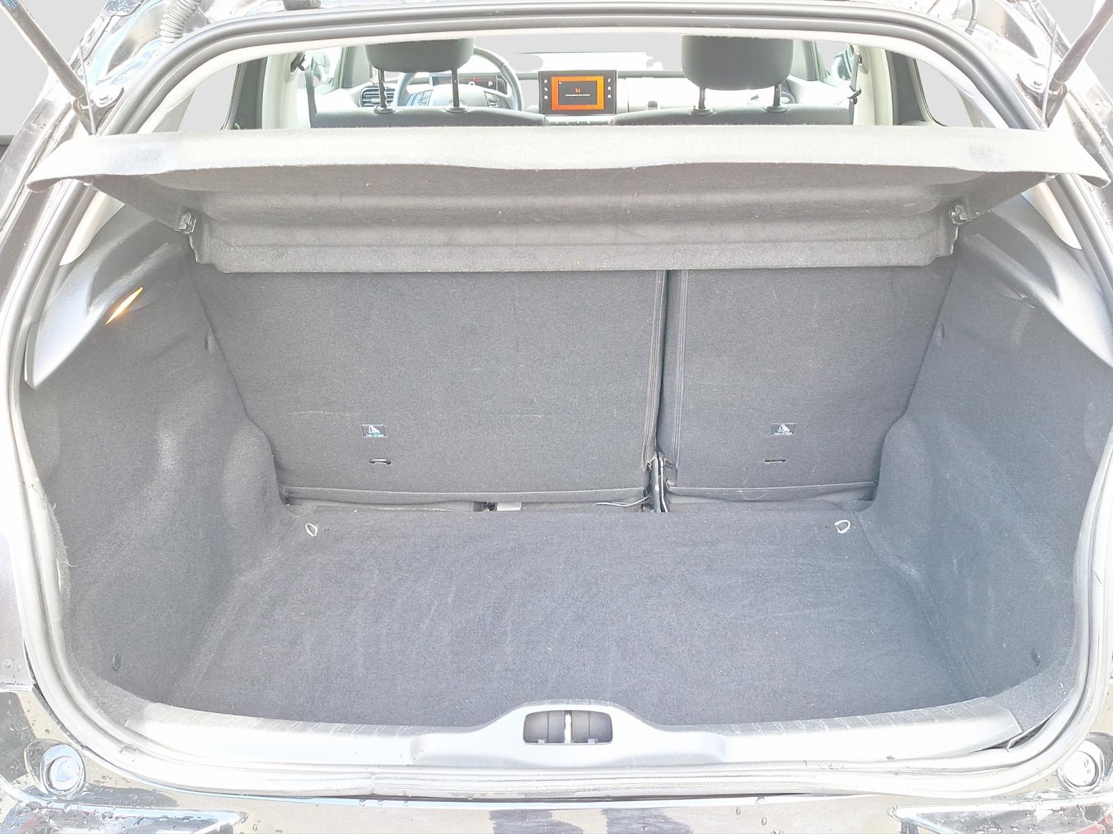 CITROEN C4 Cactus 1.2 PureTech Shine-image-11