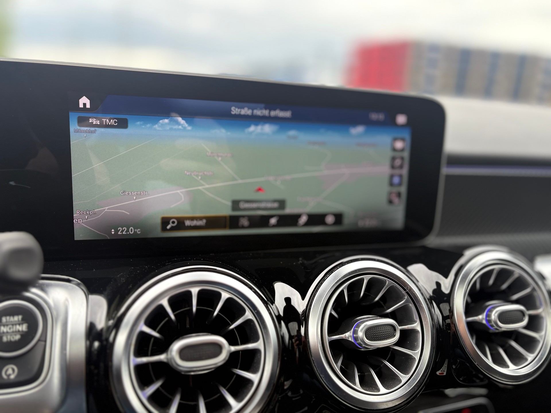 MERCEDES-BENZ GLB 250 4Matic AMG Line 8G-Tronic-image-15