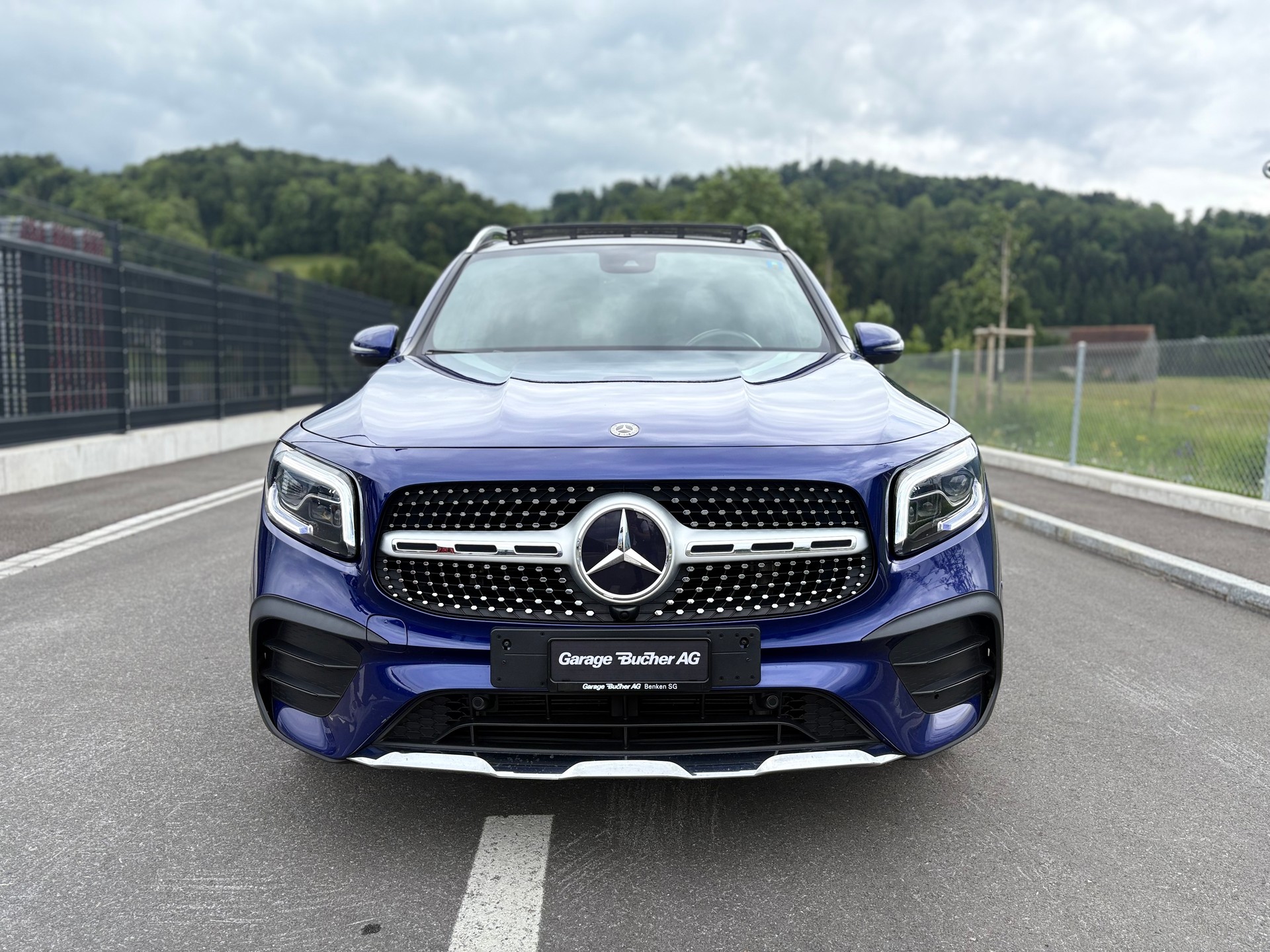 MERCEDES-BENZ GLB 250 4Matic AMG Line 8G-Tronic-image-9