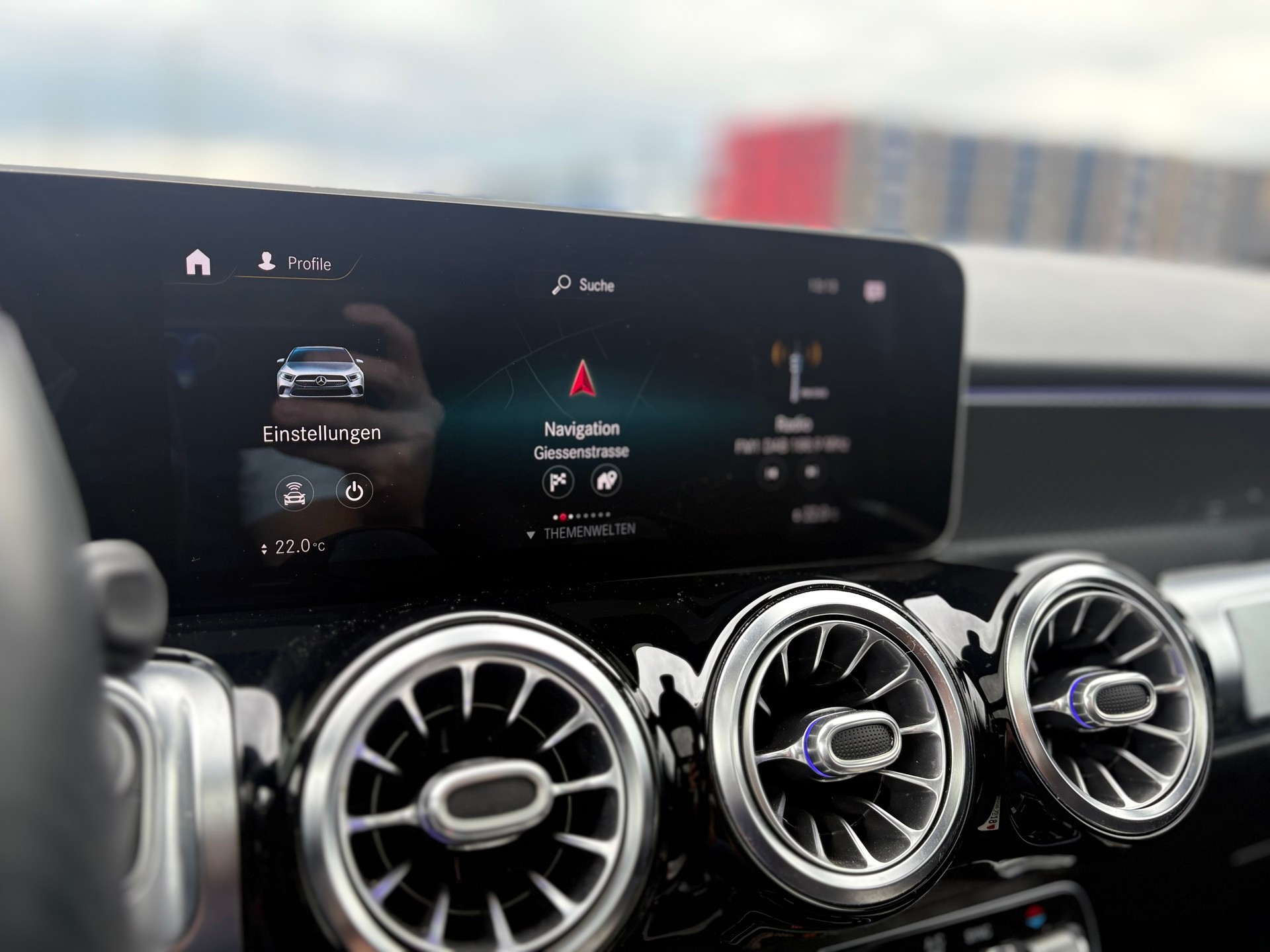 MERCEDES-BENZ GLB 250 4Matic AMG Line 8G-Tronic-image-13
