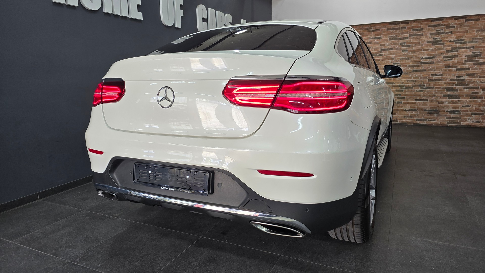 MERCEDES-BENZ GLC Coupé 300 AMG Line 4Matic 9G-Tronic-image-11