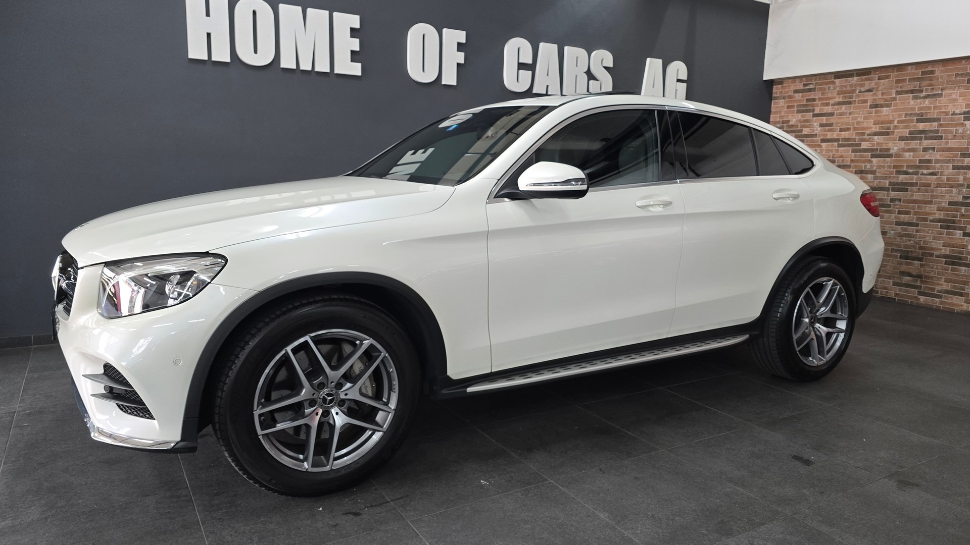 MERCEDES-BENZ GLC Coupé 300 AMG Line 4Matic 9G-Tronic-image-4
