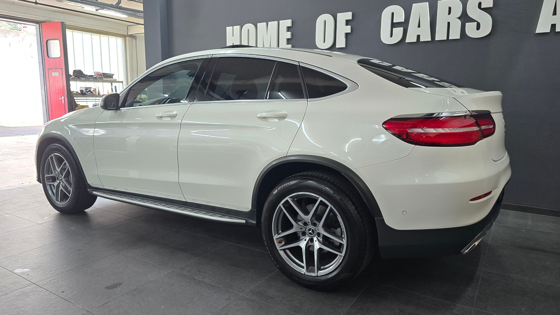 MERCEDES-BENZ GLC Coupé 300 AMG Line 4Matic 9G-Tronic-image-7