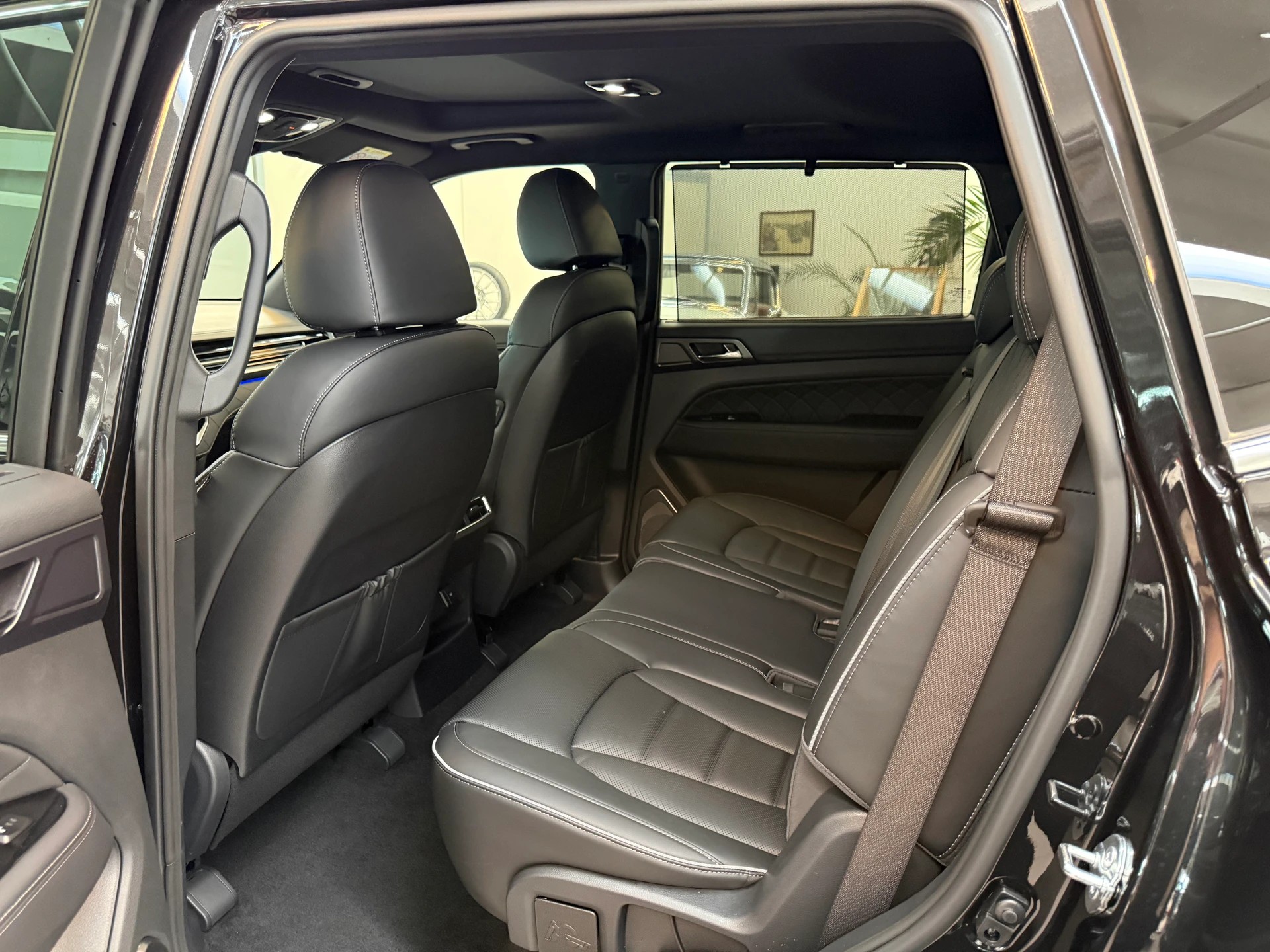KGM-SsangYong Rexton 2.2 CRDi Blackline 4WD AT-image-6