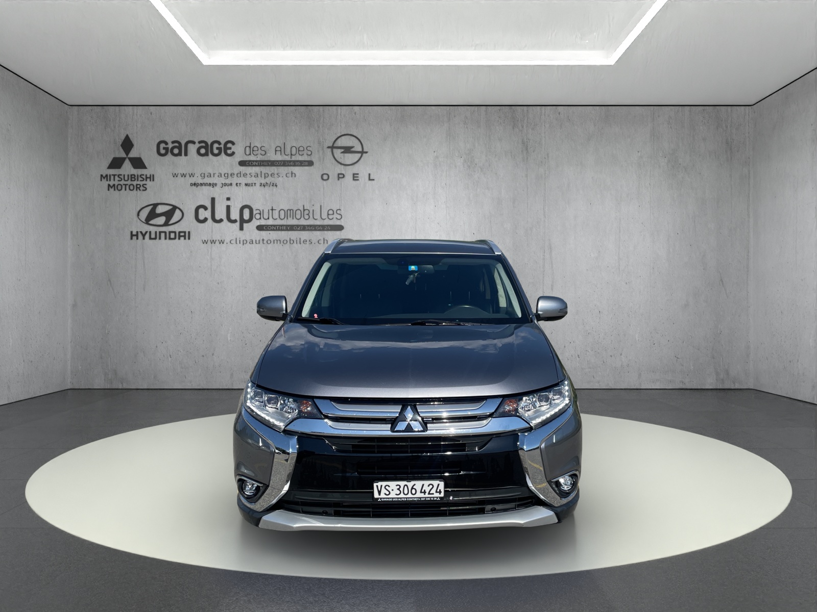 MITSUBISHI Outlander 2.2 DID Style-showroom-element-1