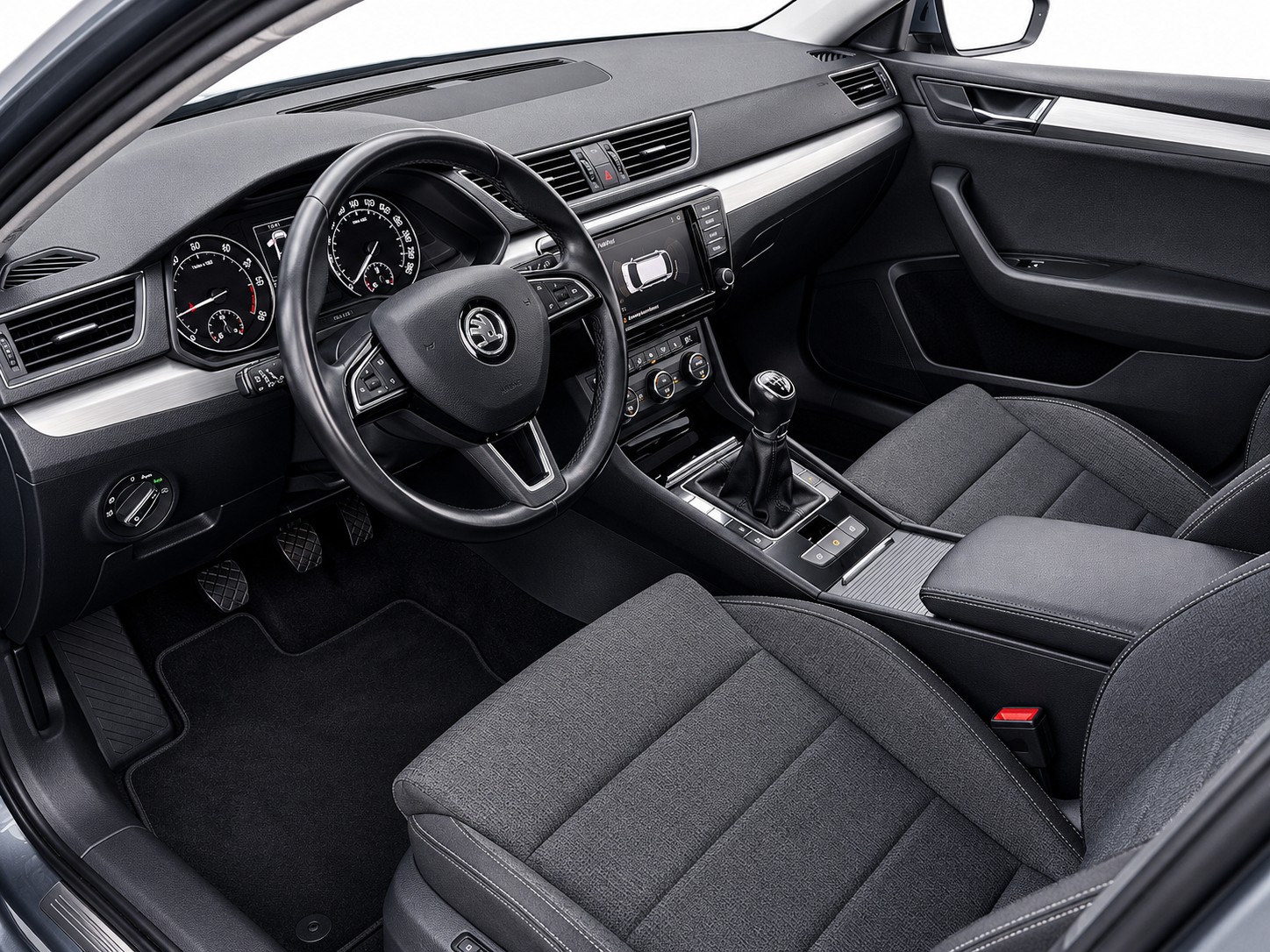 SKODA Superb Combi 2.0 TDi Ambition-image-8