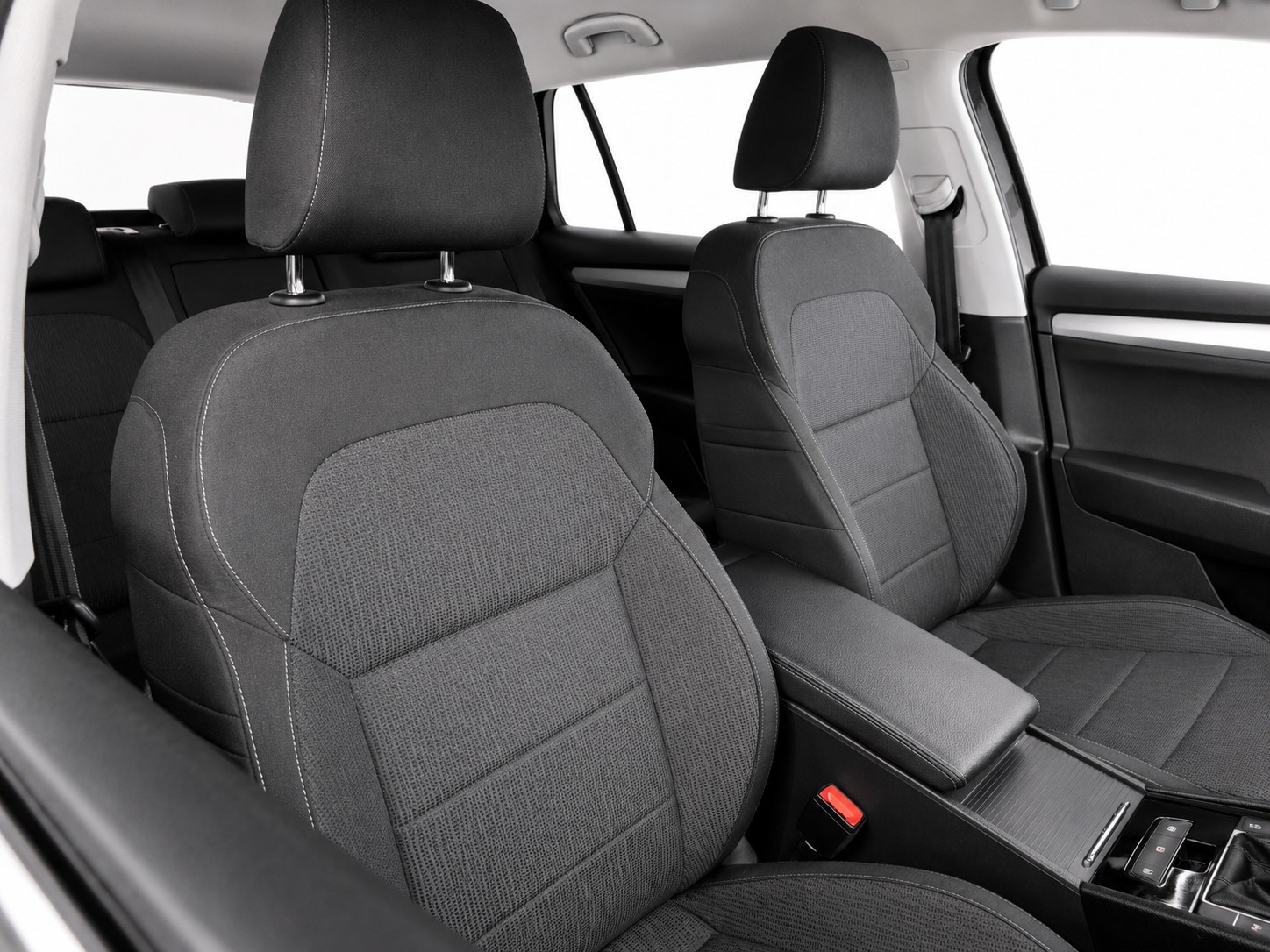 SKODA Superb Combi 2.0 TDi Ambition-image-11