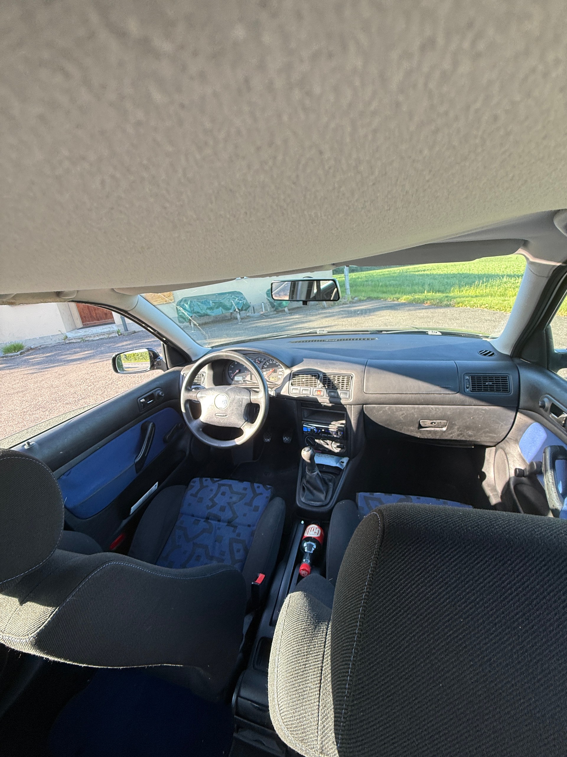 VW GOLF-image-10