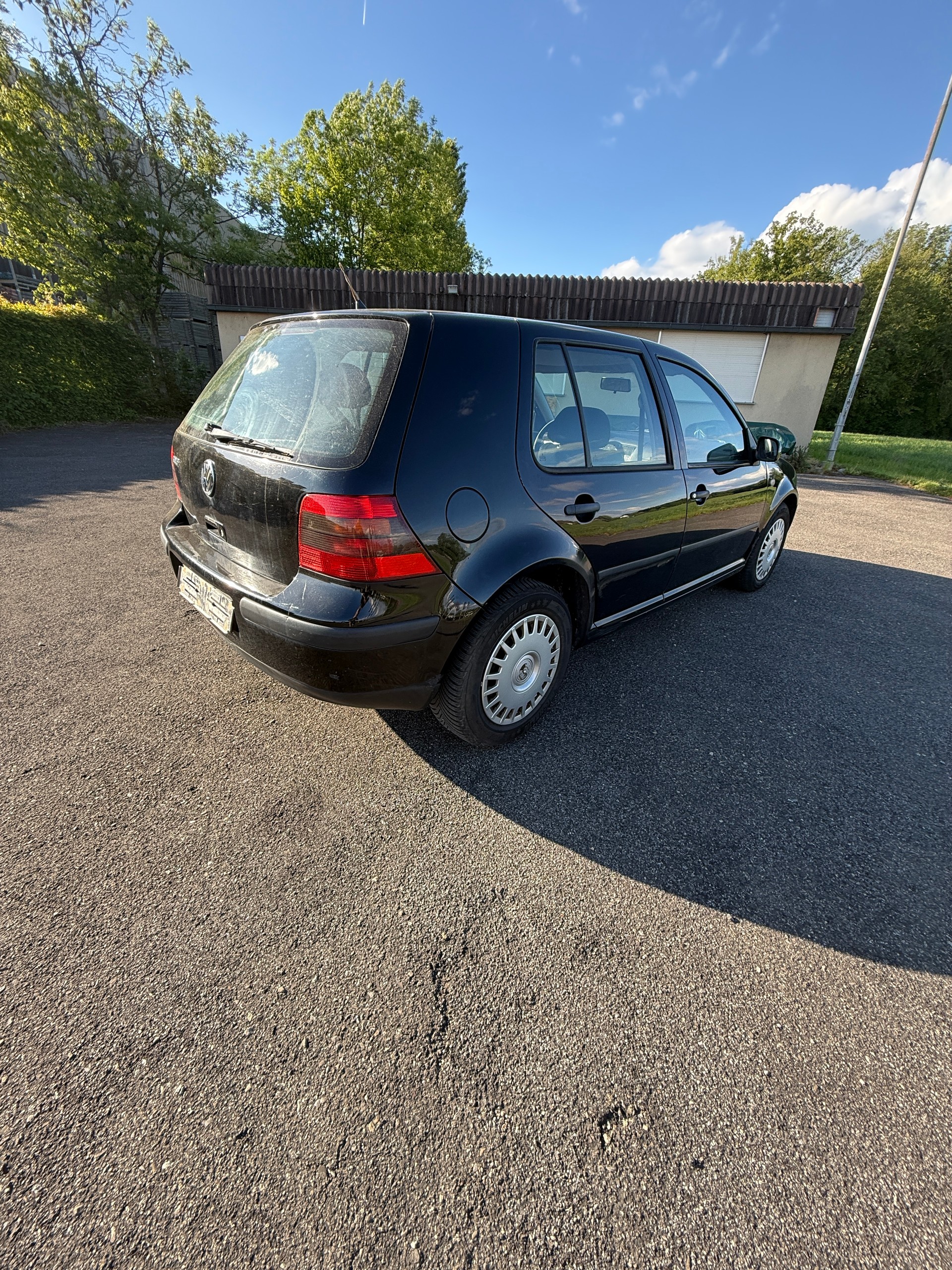 VW GOLF-image-7