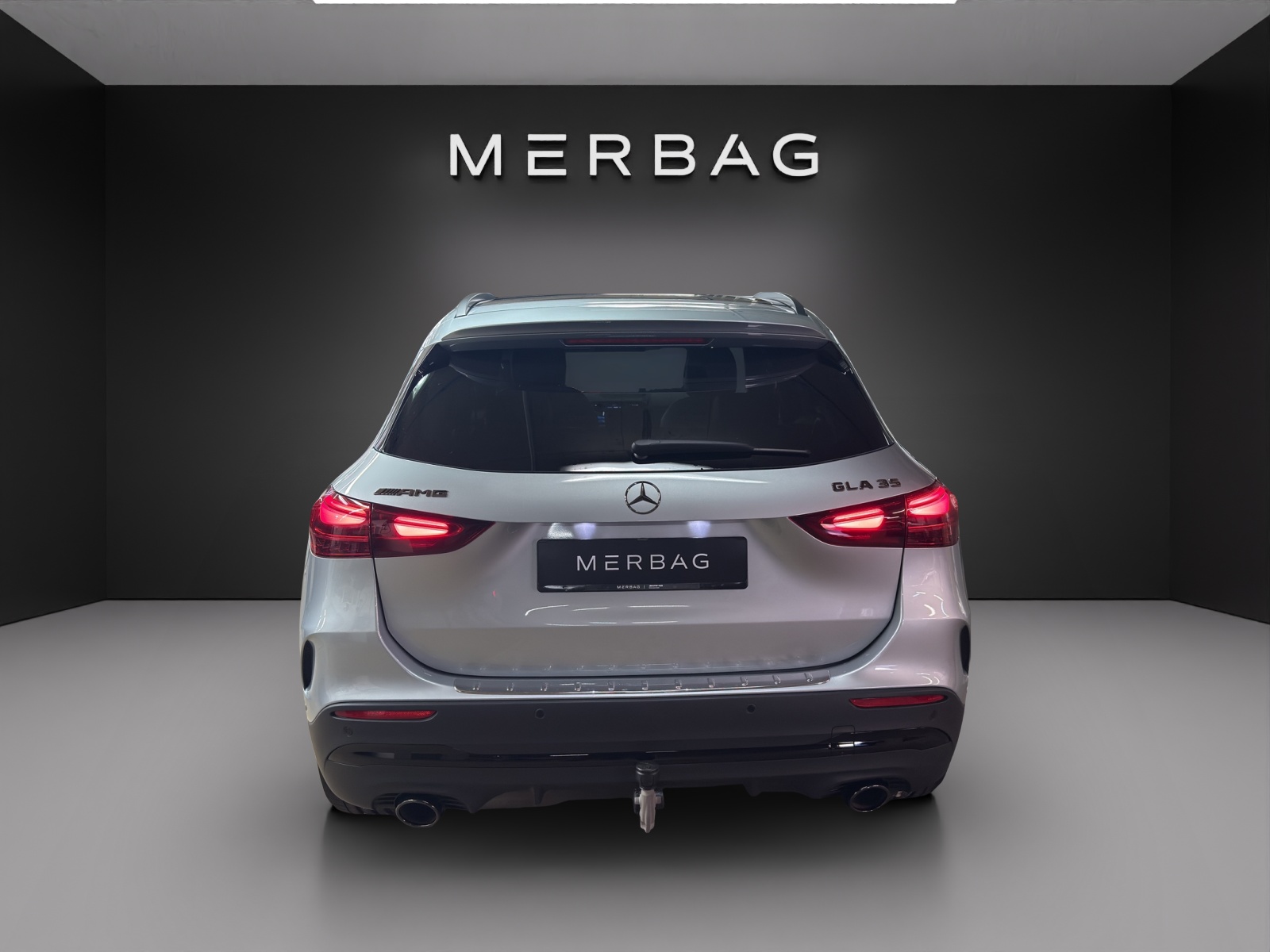 MERCEDES-BENZ GLA AMG 35 4Matic 8G-DCT-image-3