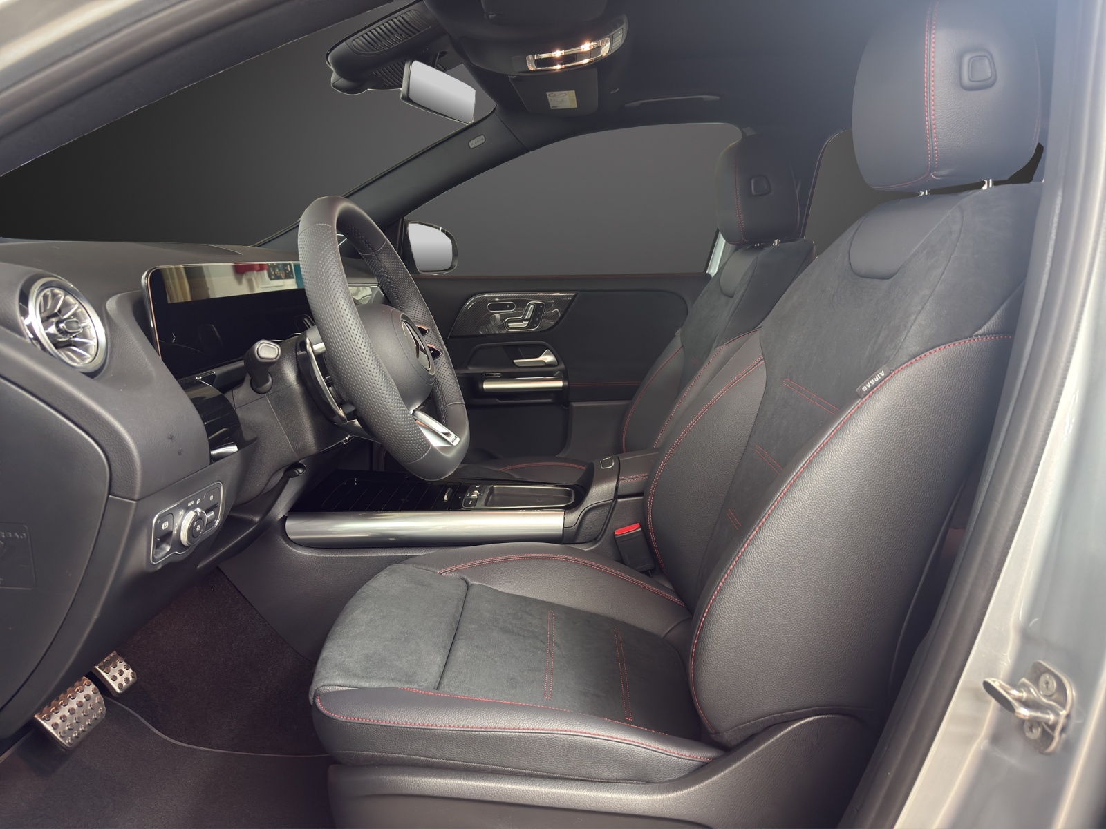 MERCEDES-BENZ GLA AMG 35 4Matic 8G-DCT-image-9