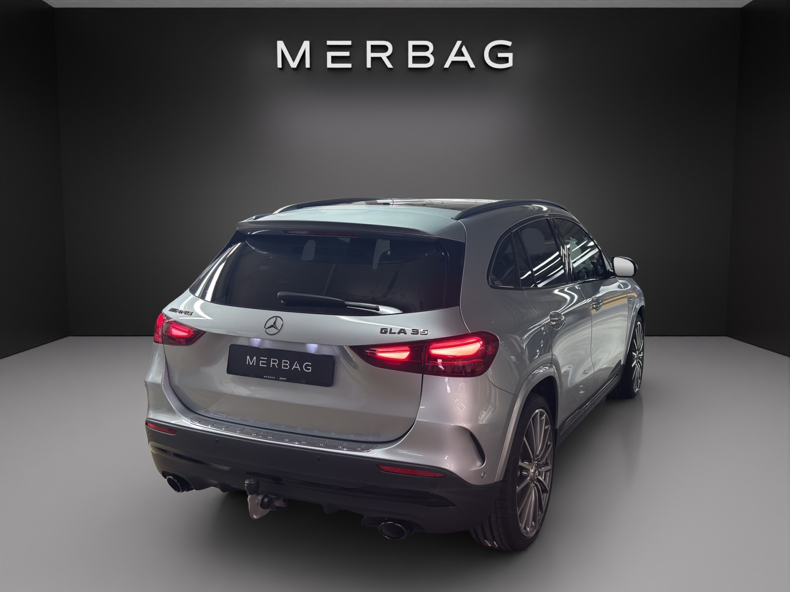 MERCEDES-BENZ GLA AMG 35 4Matic 8G-DCT-image-4