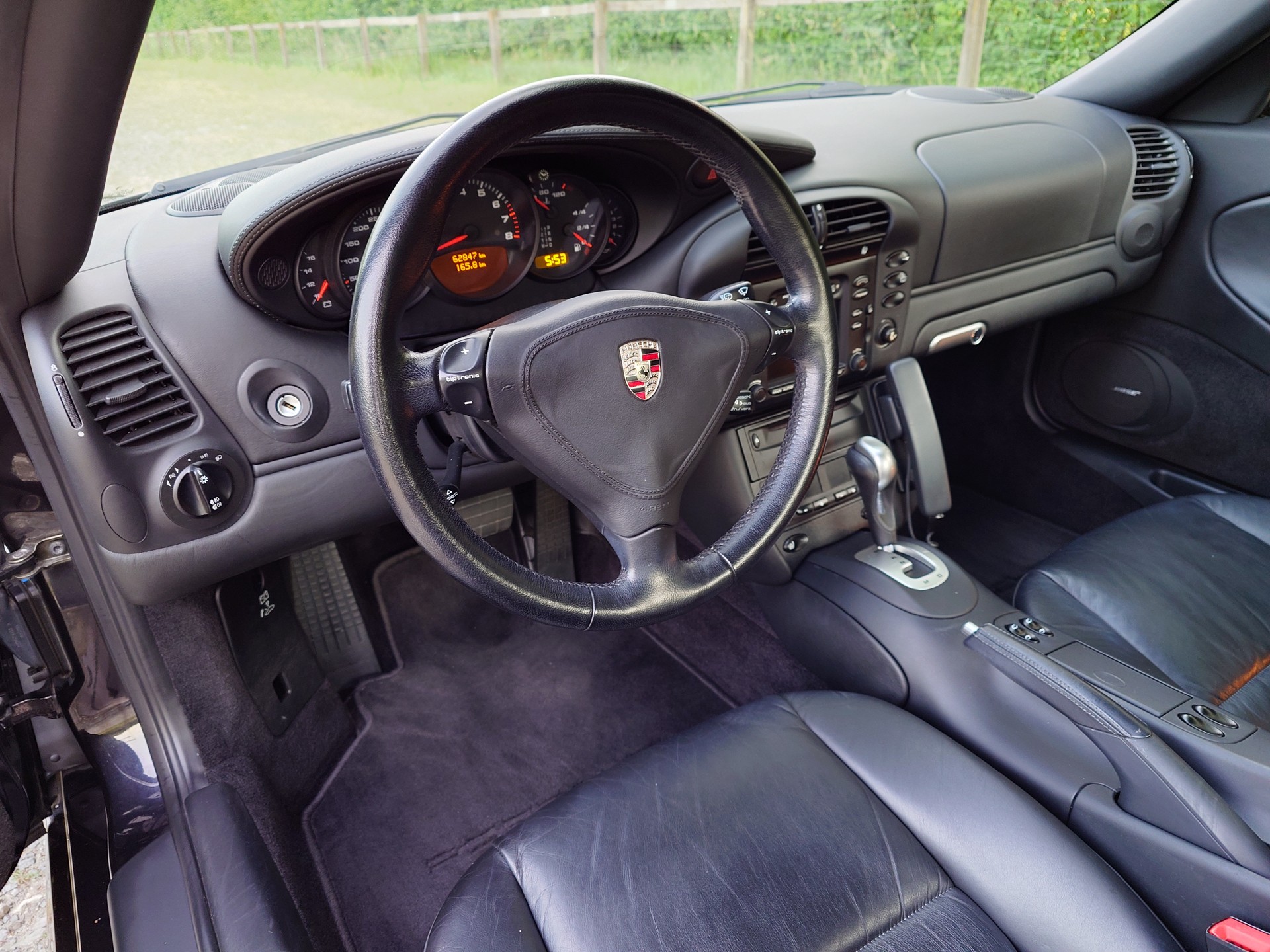PORSCHE 911 Turbo-image-7