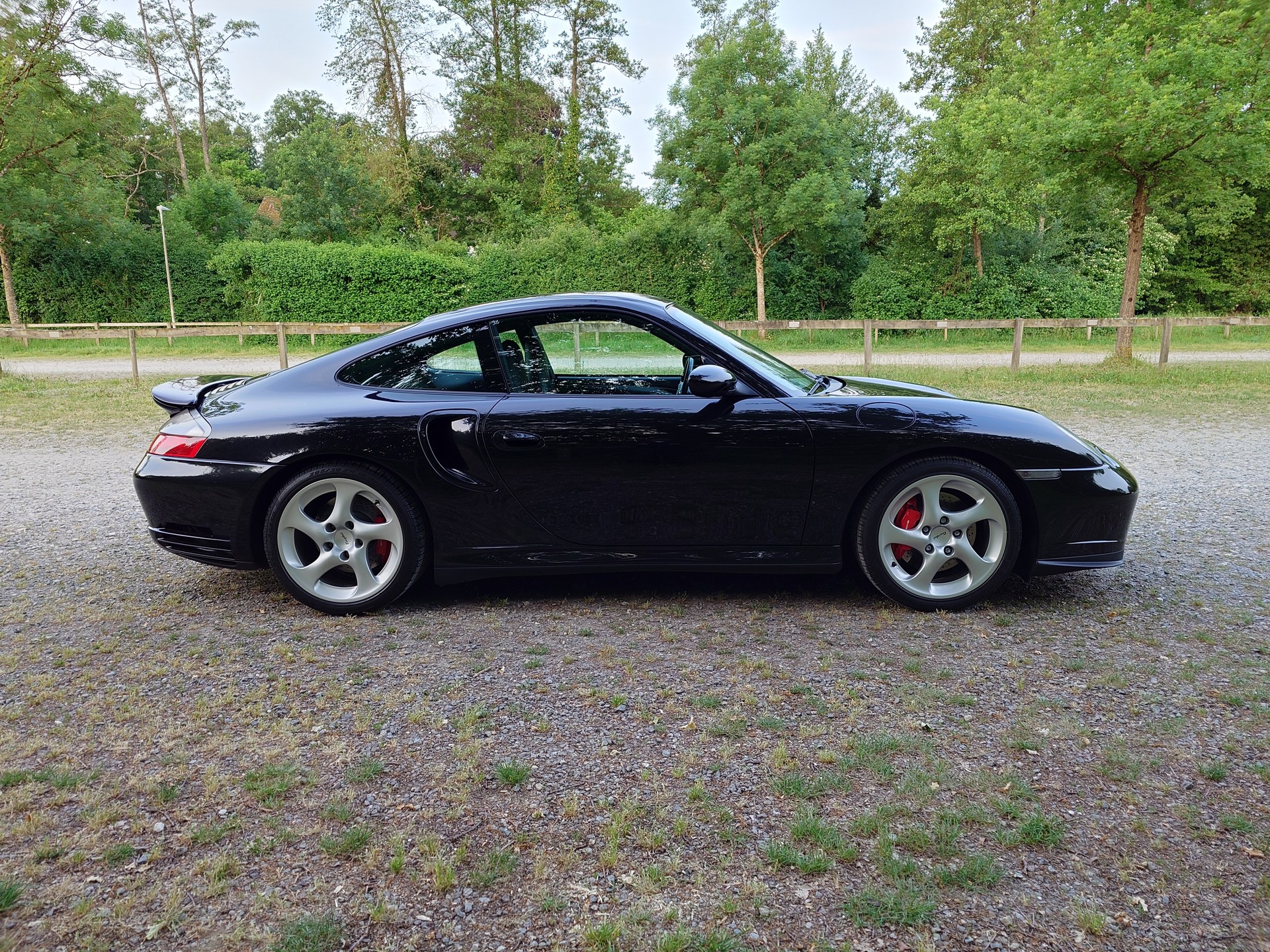 PORSCHE 911 Turbo-image-3