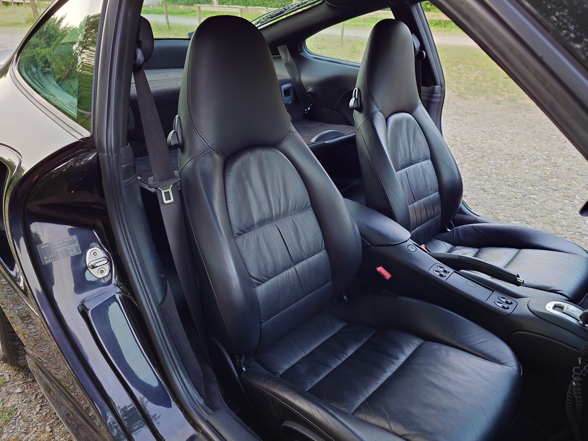 PORSCHE 911 Turbo-image-11