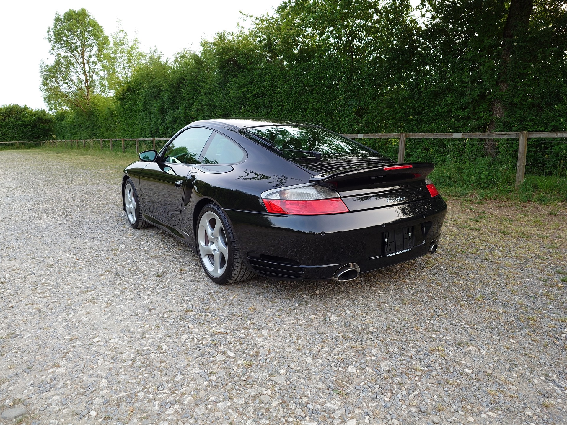 PORSCHE 911 Turbo-image-5