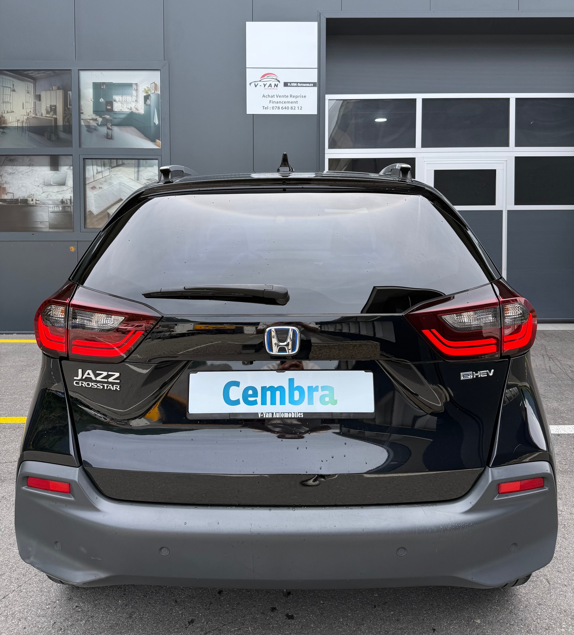 HONDA Jazz 1.5i-MMD Crosstar Executive E-CVT-image-4