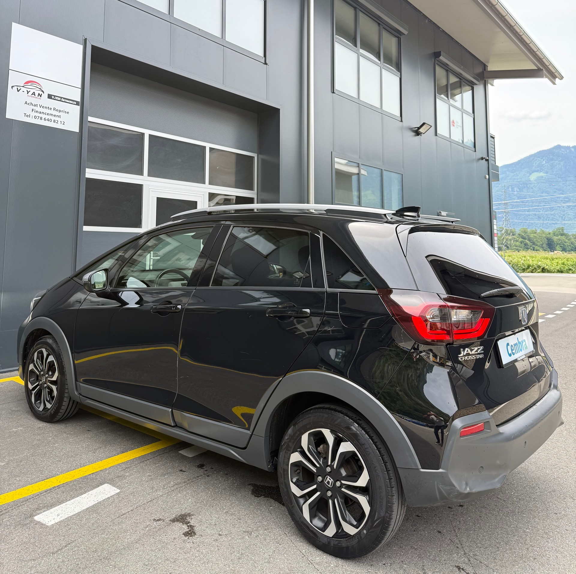 HONDA Jazz 1.5i-MMD Crosstar Executive E-CVT-image-7