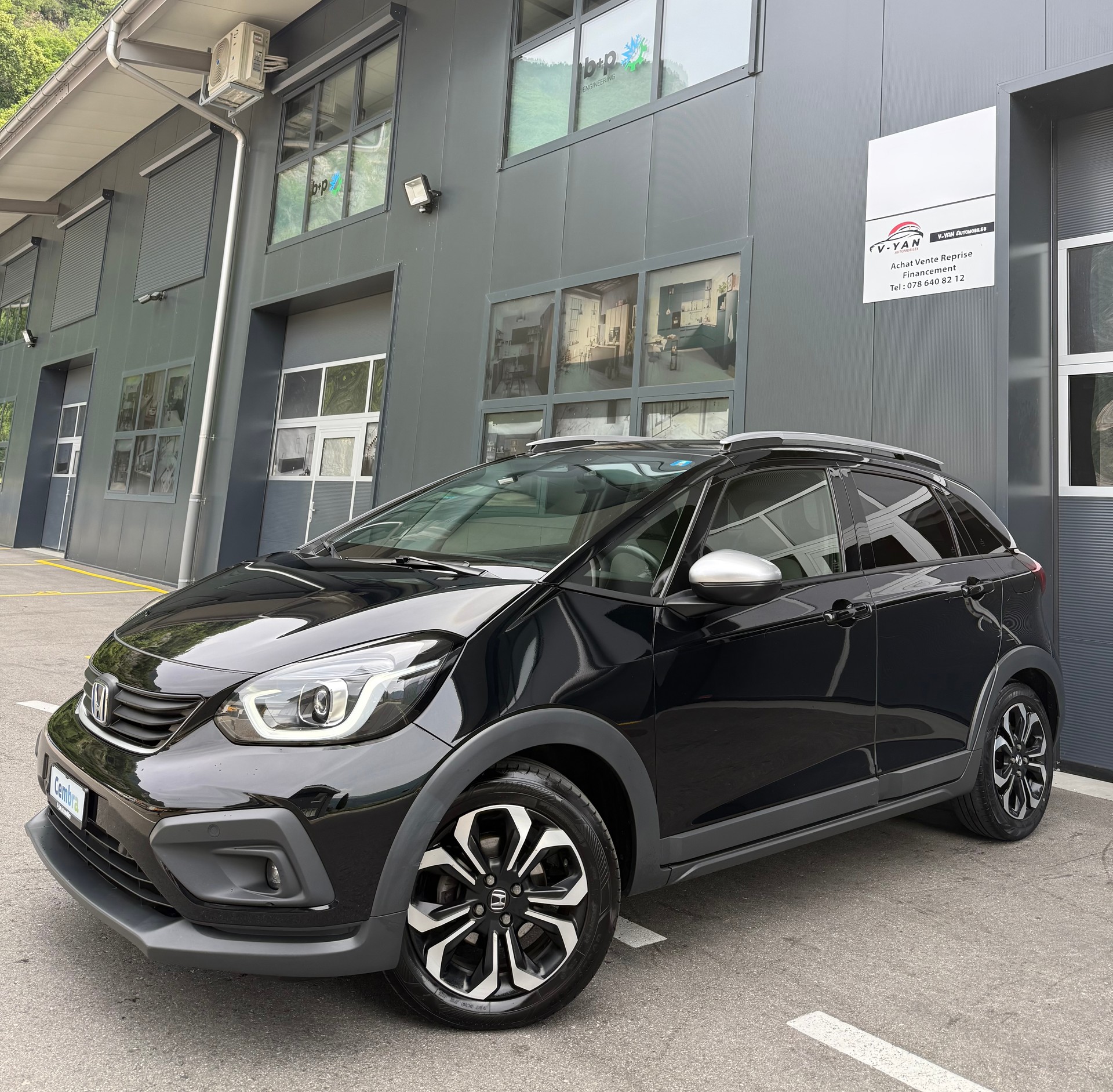 HONDA Jazz 1.5i-MMD Crosstar Executive E-CVT