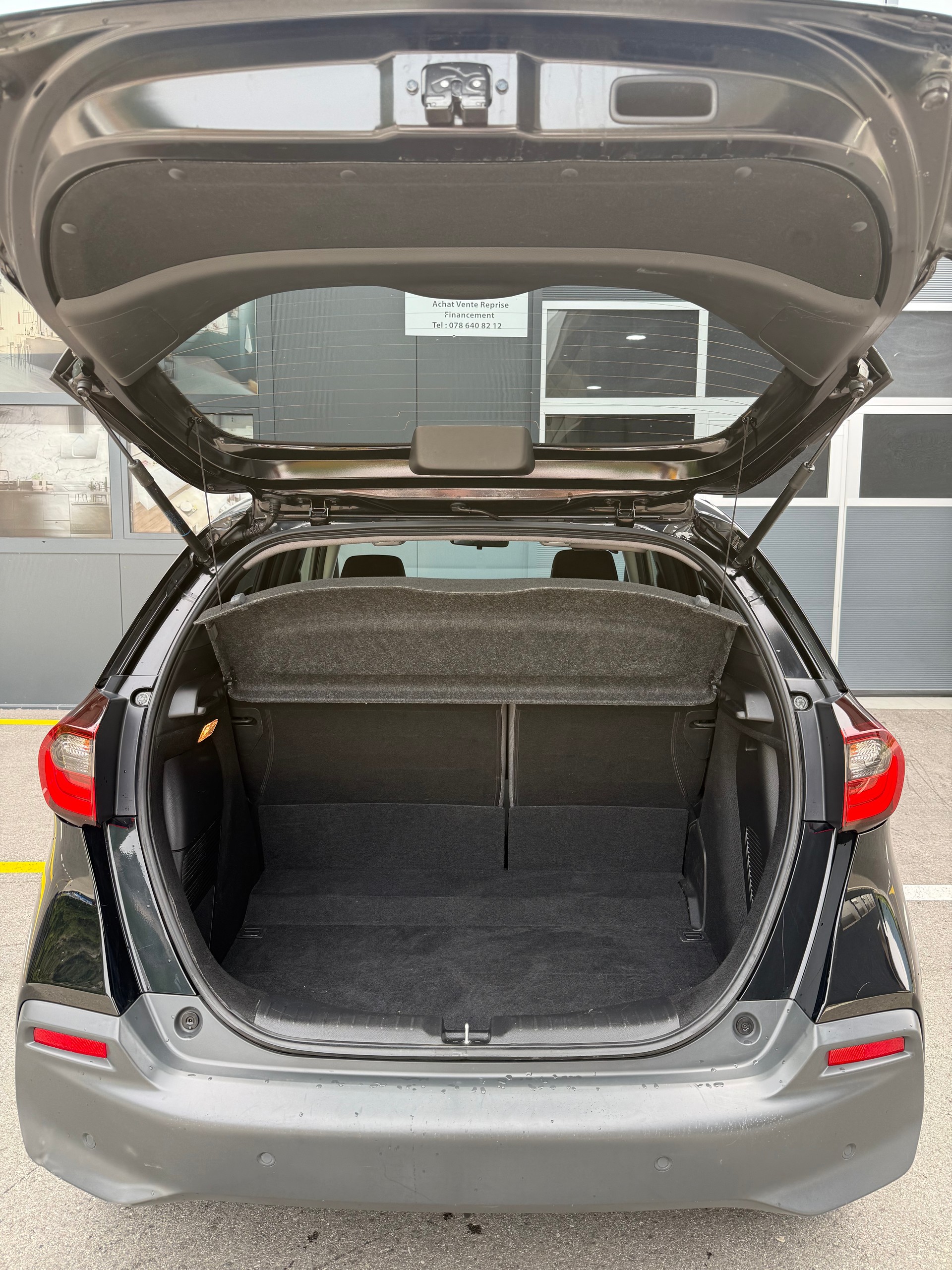 HONDA Jazz 1.5i-MMD Crosstar Executive E-CVT-image-5
