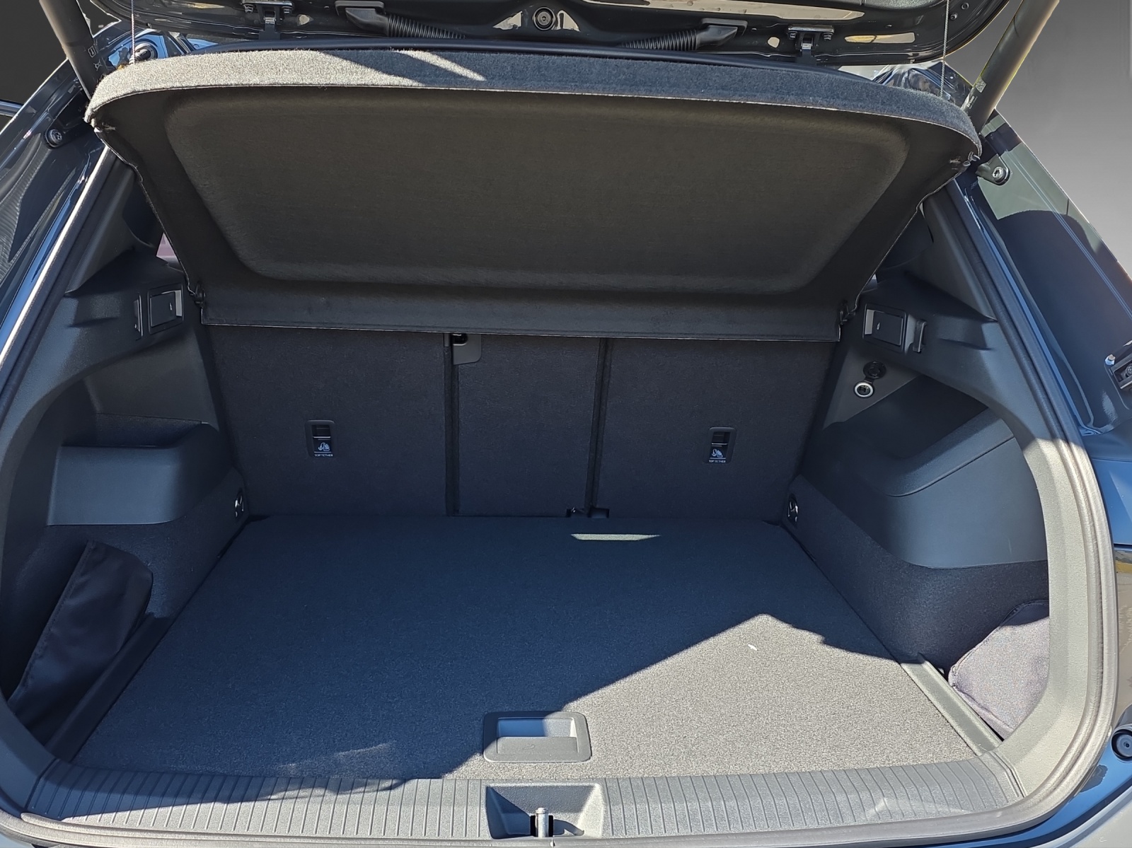 VW Tiguan 2.0 TSI DSG R-Line Plus 4Motion-image-9