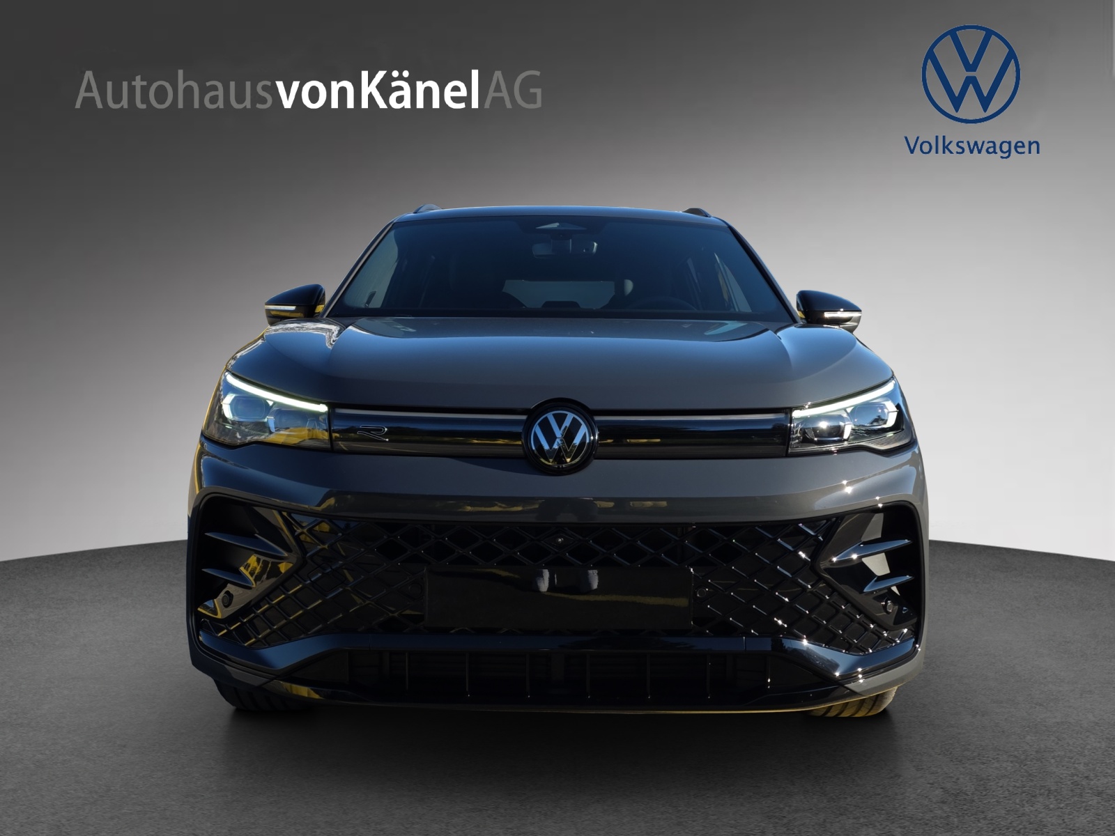 VW Tiguan 2.0 TSI DSG R-Line Plus 4Motion-showroom-element-3