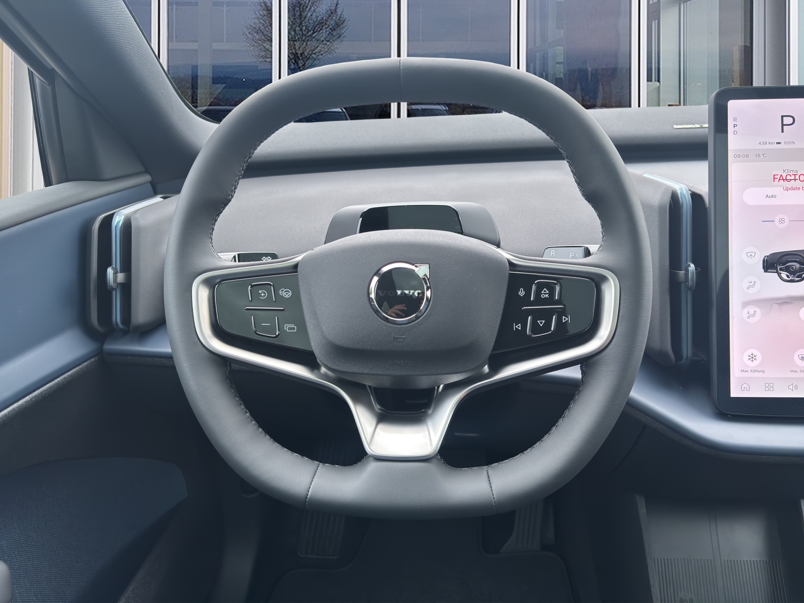VOLVO EX30 CC E60 Twin Performance AWD-image-11