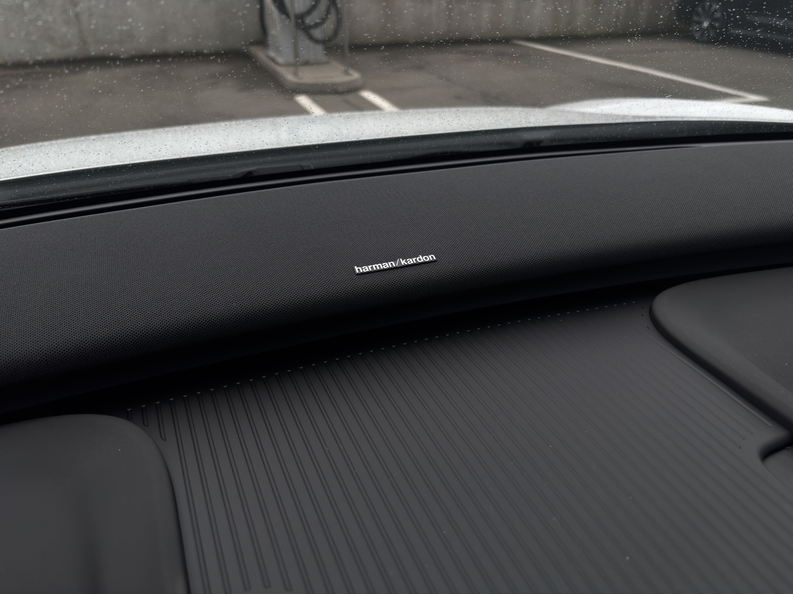 VOLVO EX30 CC E60 Twin Performance AWD-image-15