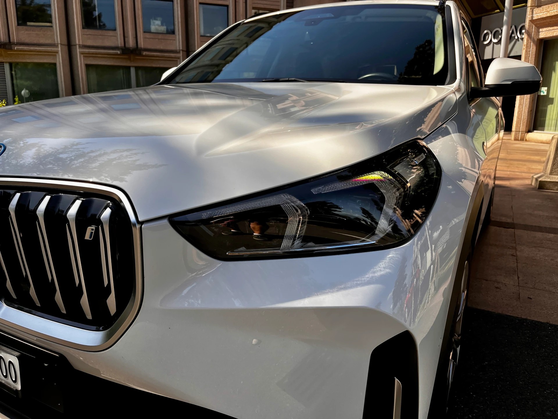 BMW iX1 xDrive 30 - Pack Innovation - 4X4 - SOH 100%-image-5