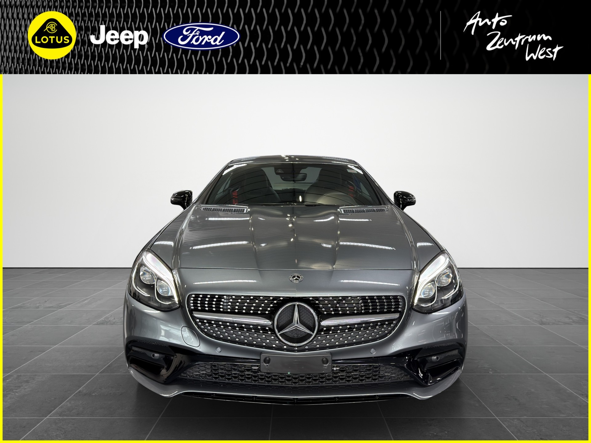MERCEDES-BENZ SLC 300 AMG Line 9G-Tronic-image-7