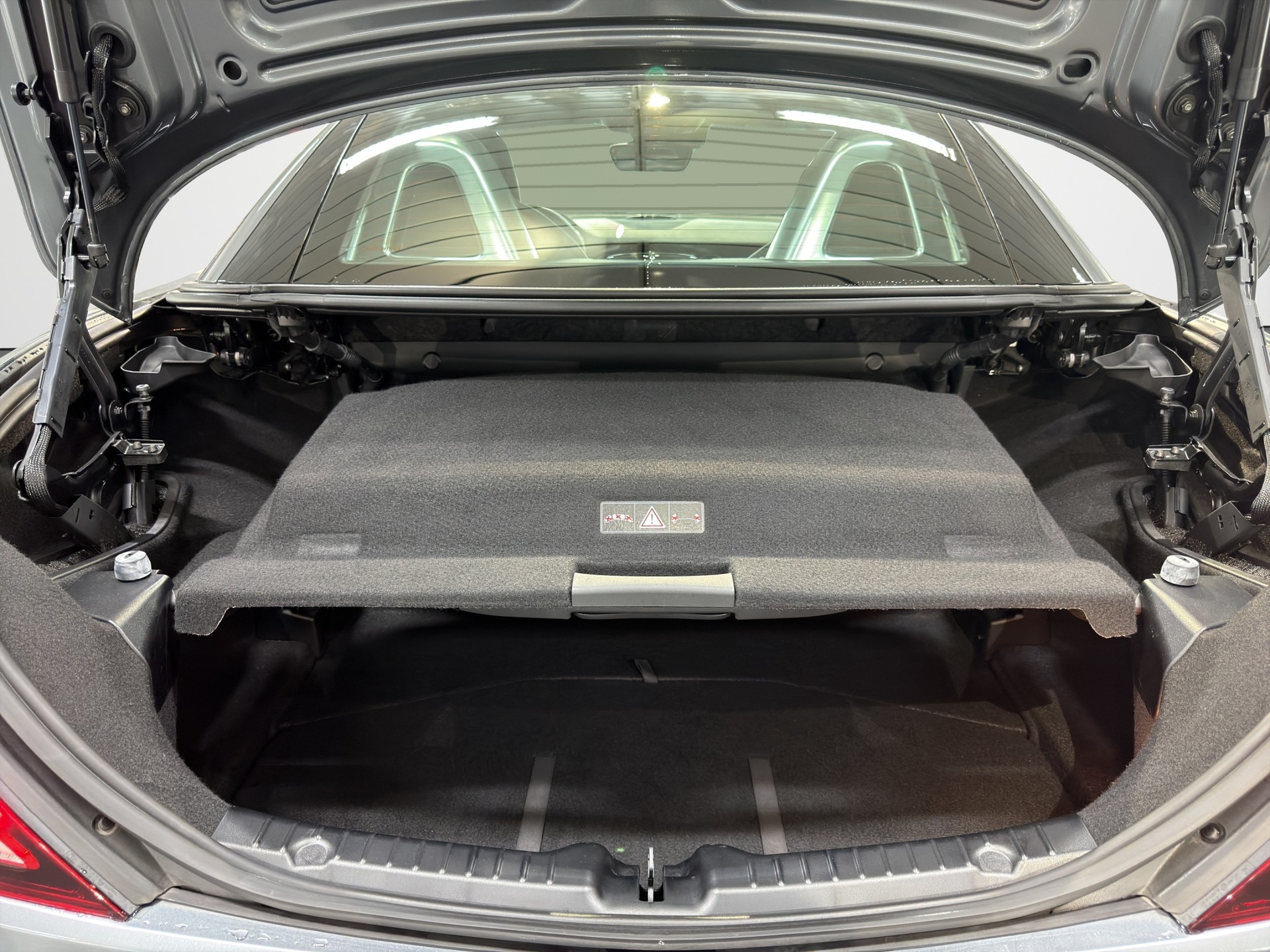MERCEDES-BENZ SLC 300 AMG Line 9G-Tronic-image-14