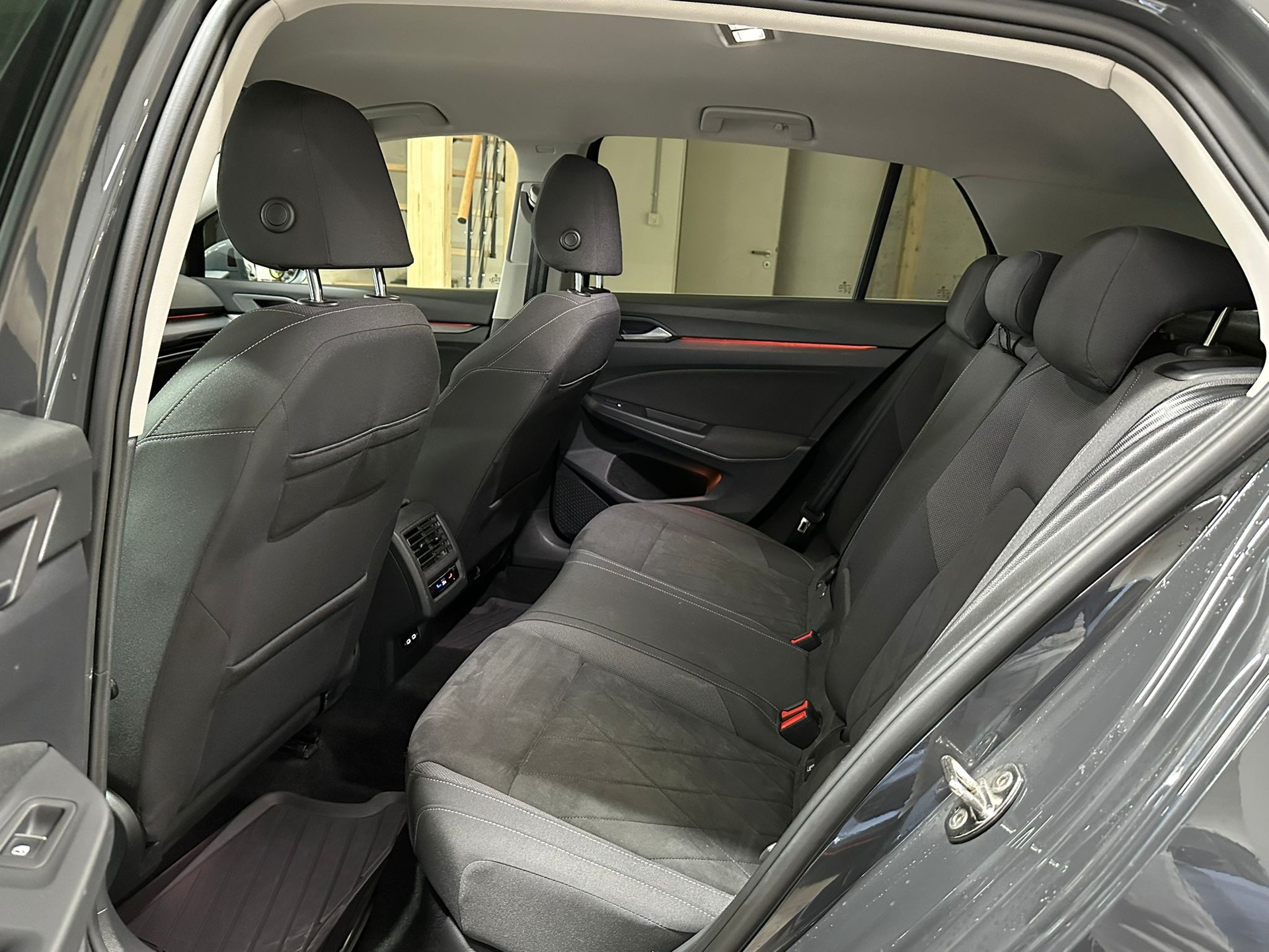 VW Golf 1.4 TSI PHEV Style-image-5