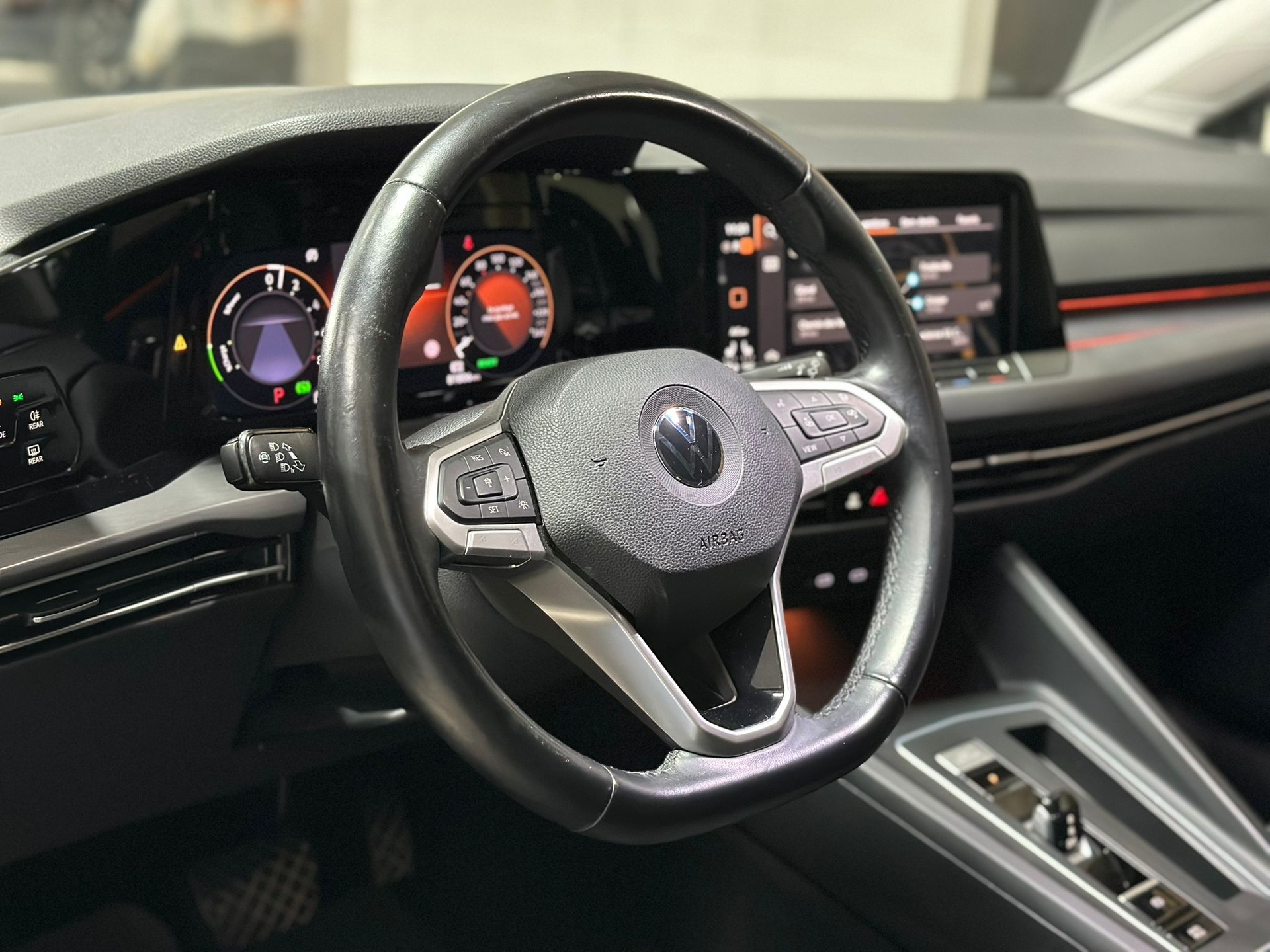 VW Golf 1.4 TSI PHEV Style-image-7
