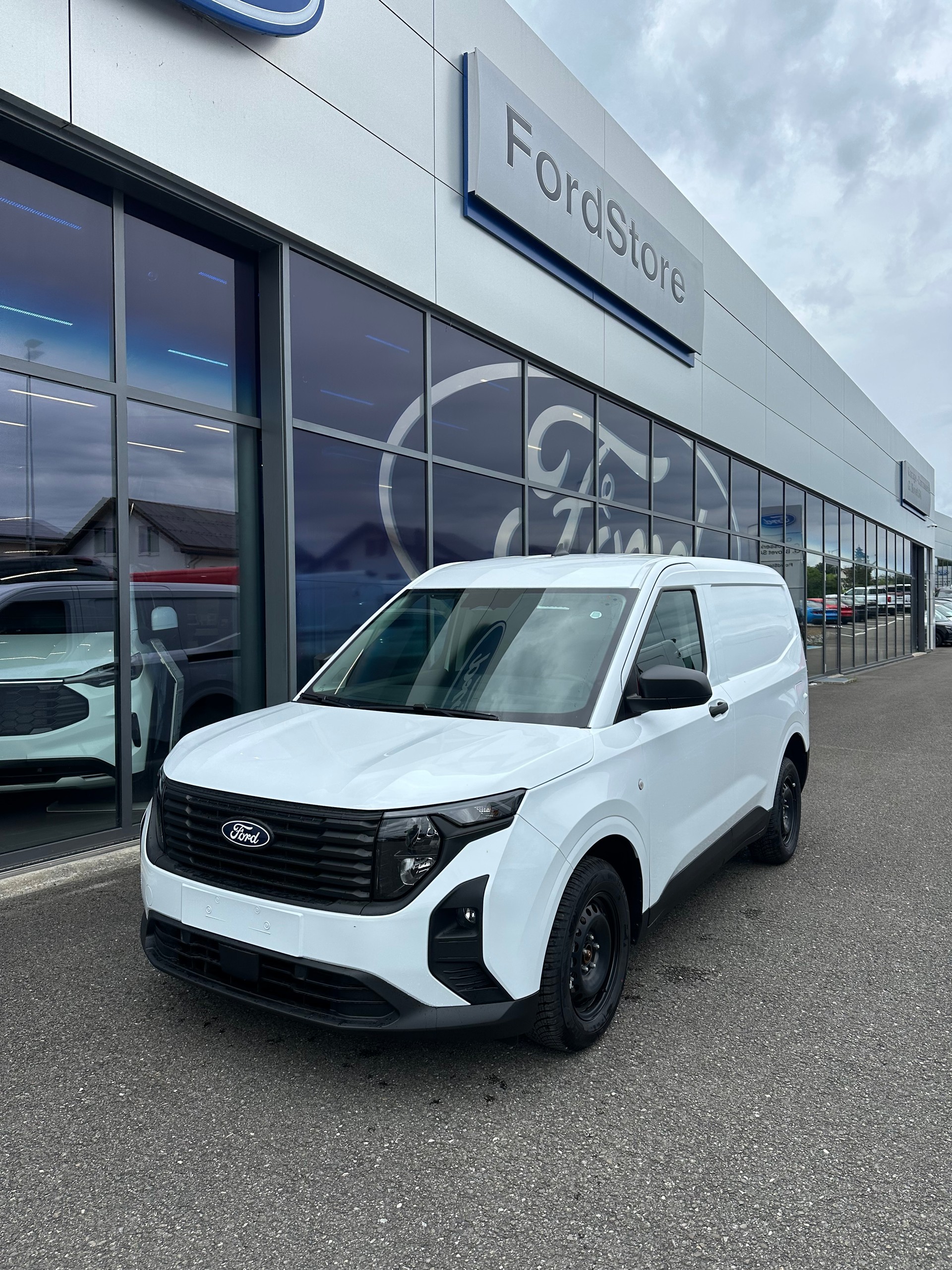 FORD Transit Courier van 1.0 EcoBoo Trend/125CV/Aut.-image-1
