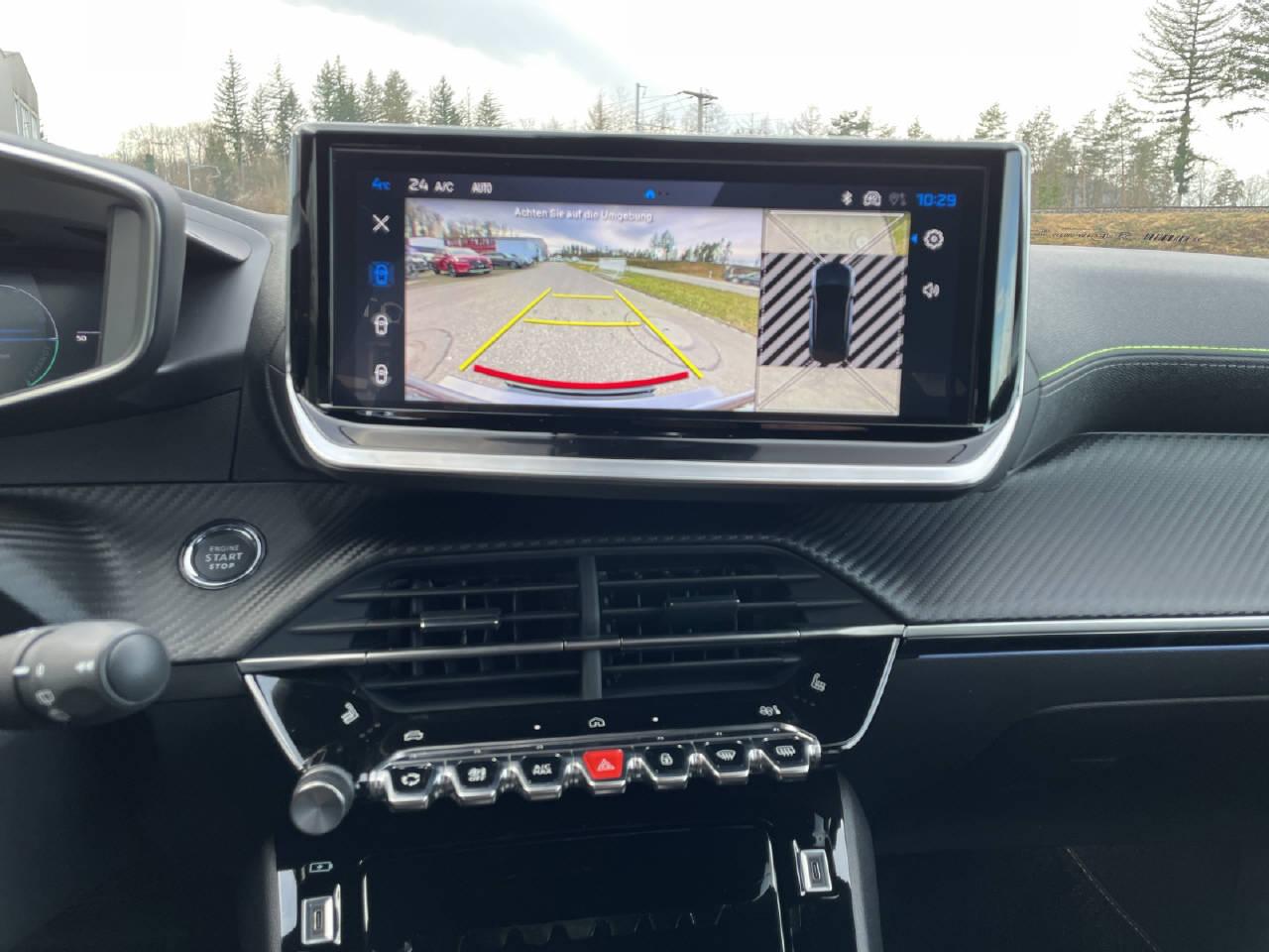 PEUGEOT 2008 1.2 Hybrid 145 GT-image-7