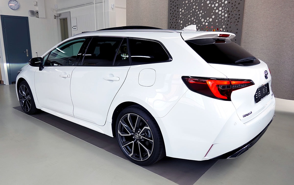 TOYOTA Corolla Touring Sports 2.0 HSD Premium e-CVT, Panorama-showroom-element-2