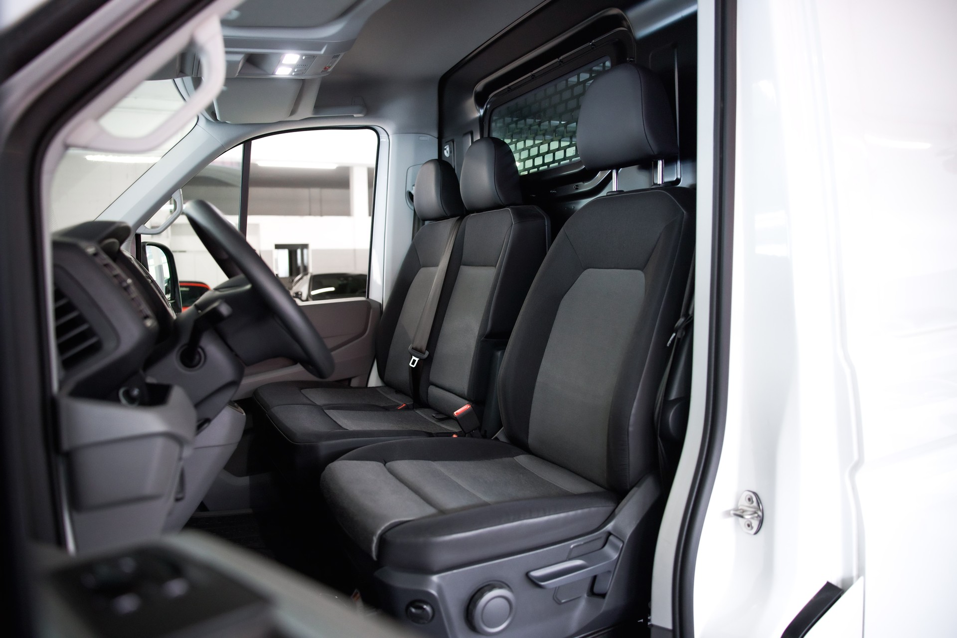 MAN TGE 3.140 Standard A 3.5T Automatik-image-9