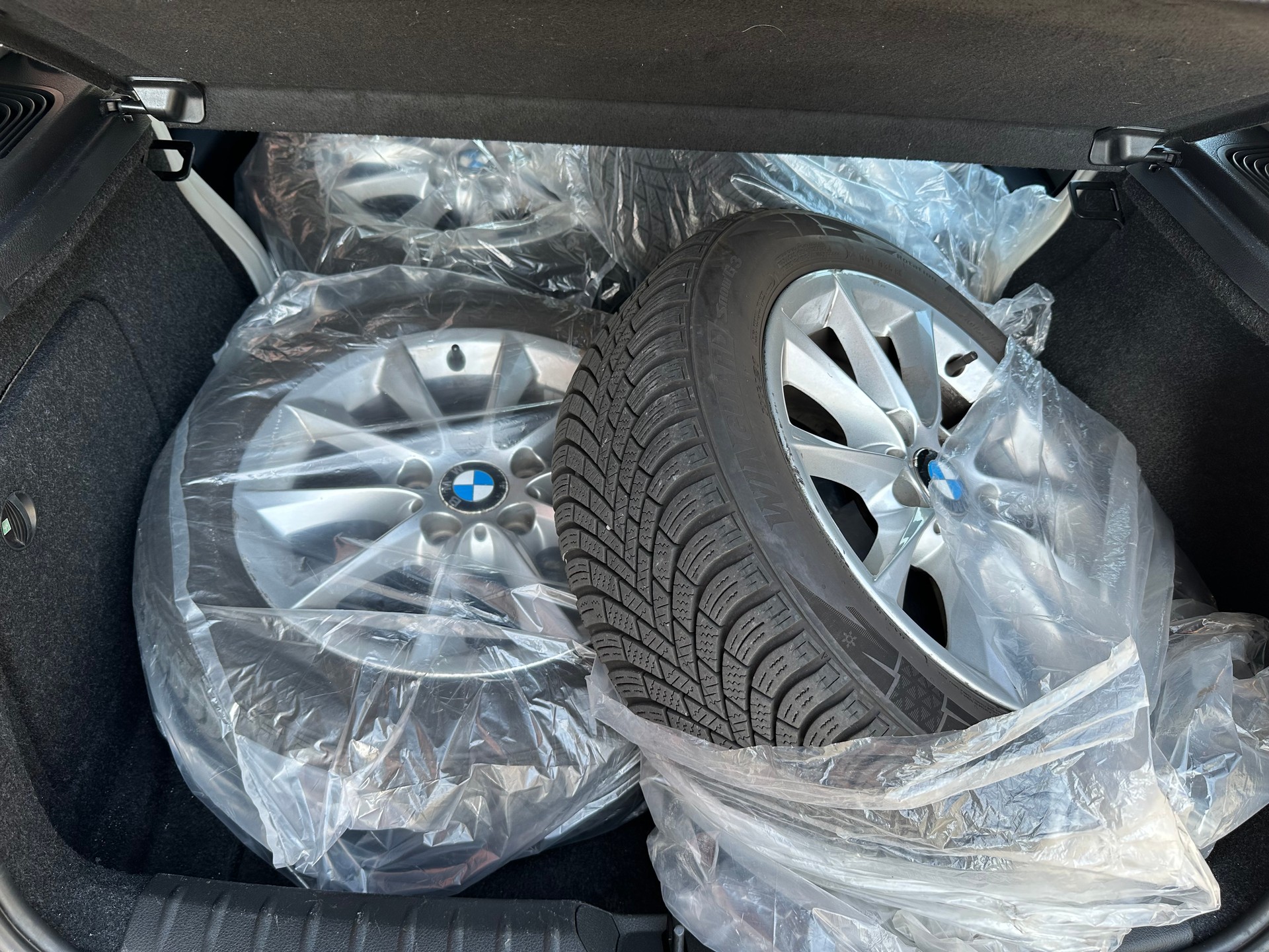 BMW 116d Sport Line Steptronic-image-12