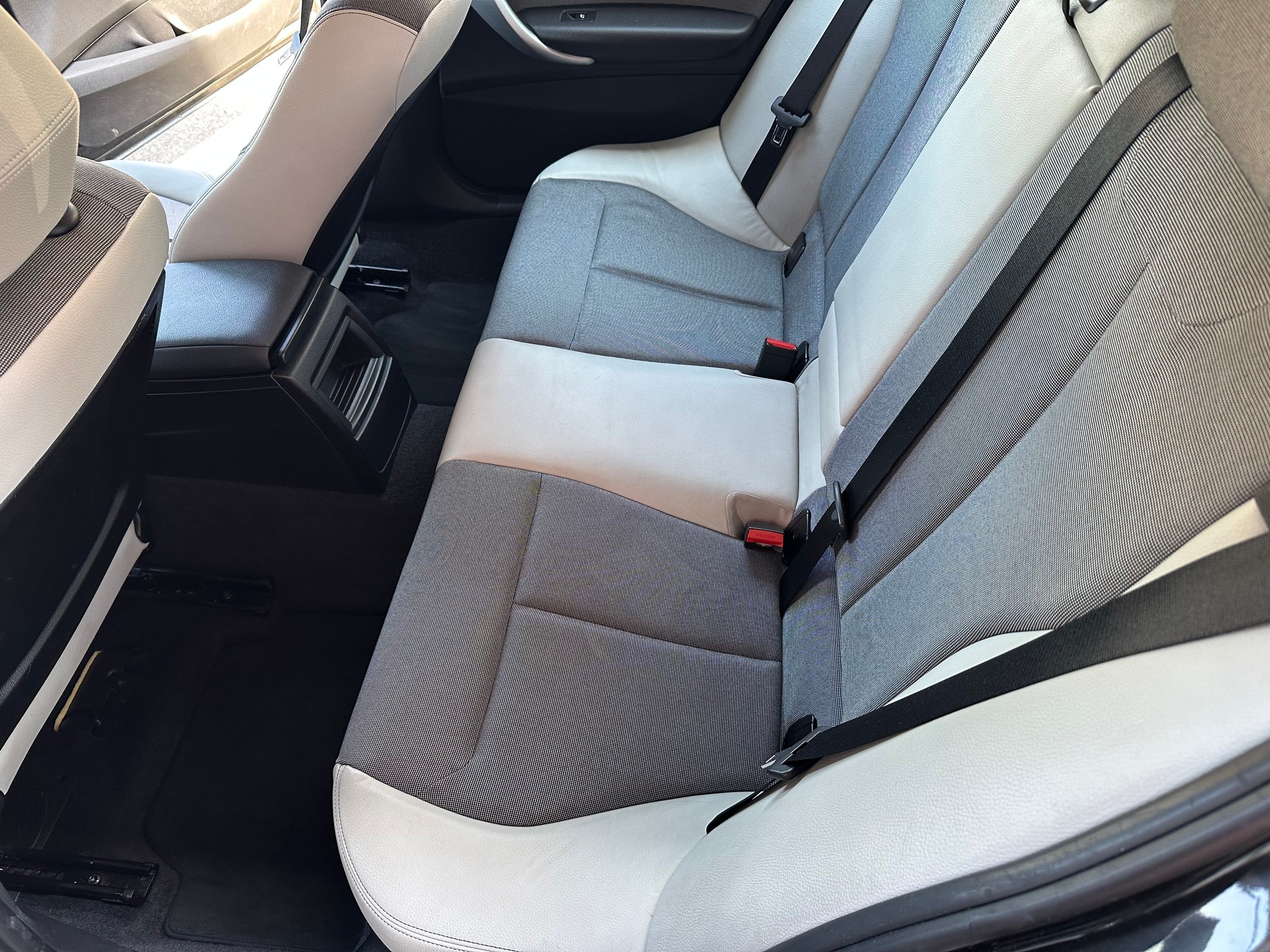 BMW 116d Sport Line Steptronic-image-11