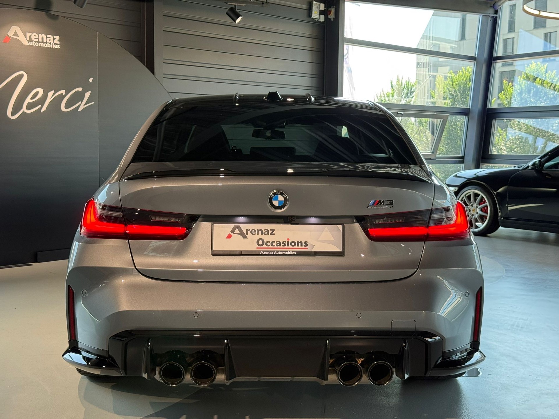 BMW M3 Competition M xDrive-showroom-element-3