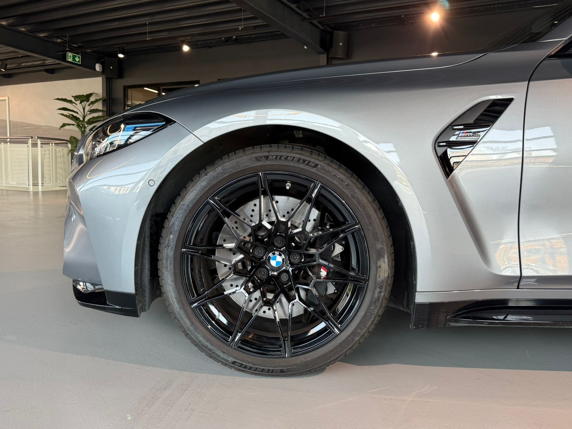 BMW M3 Competition M xDrive-image-6