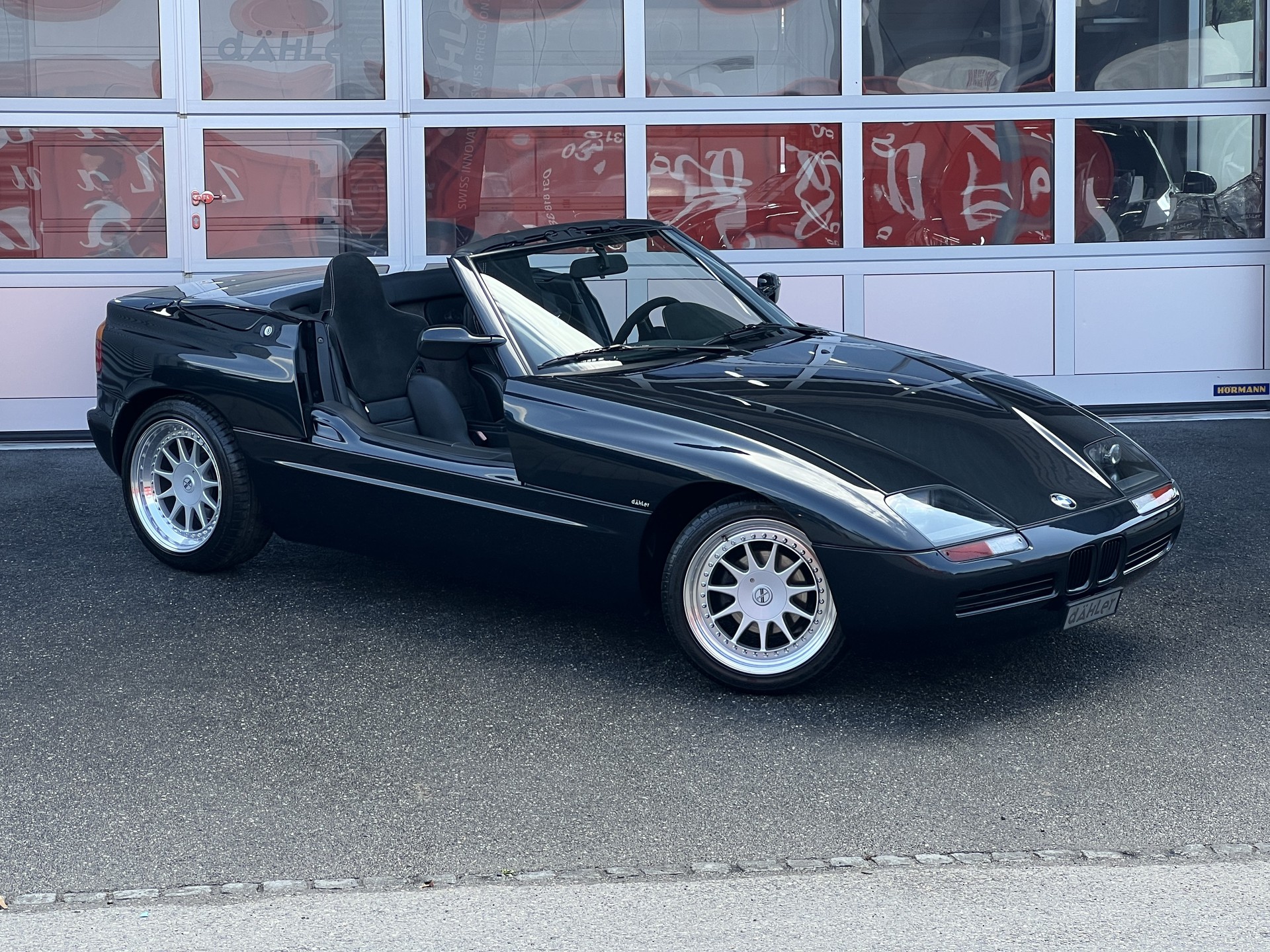 BMW Z1 E30-showroom-element-1