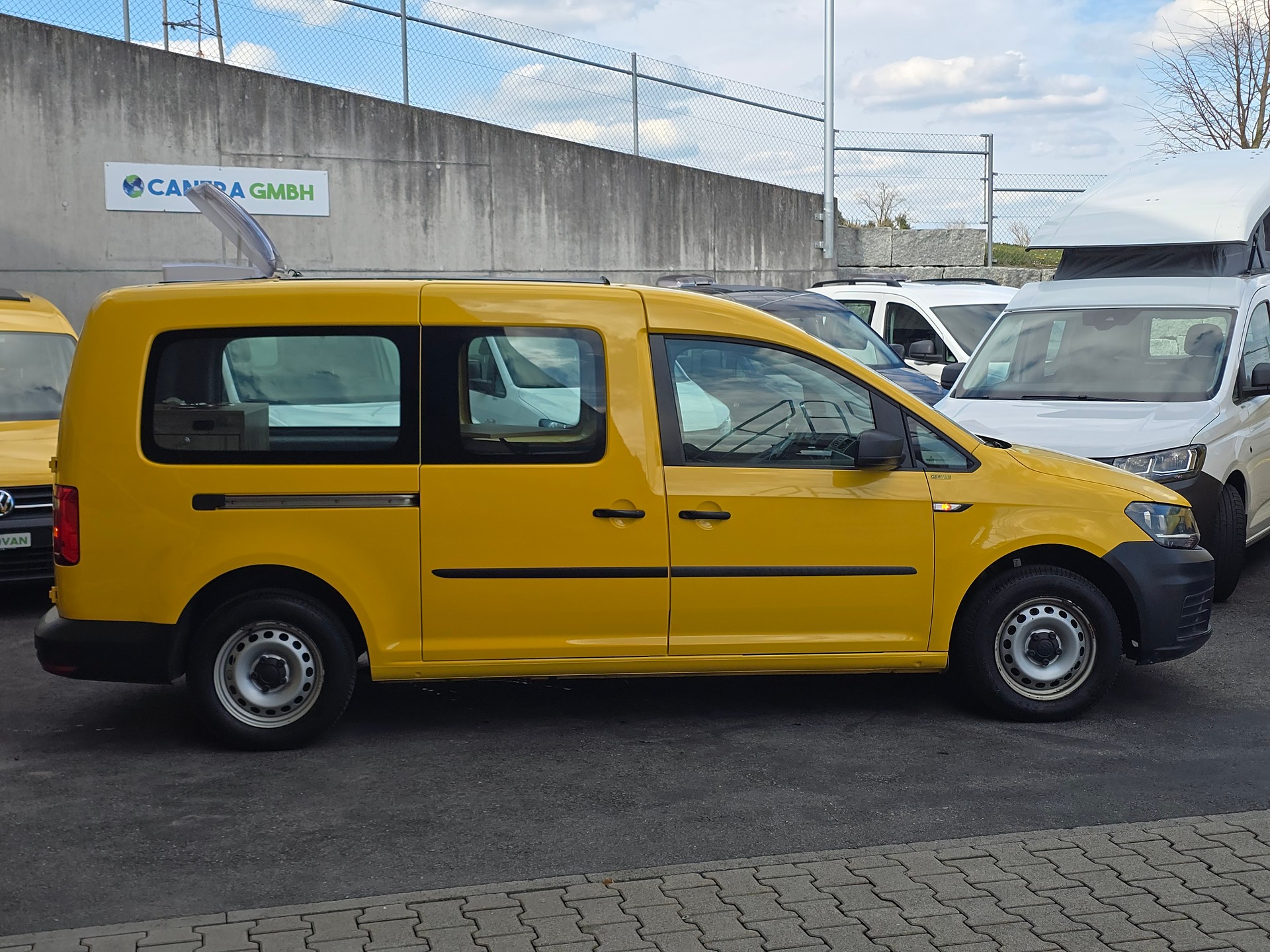 VW GEOVAN L - 102 PS Benzin - Klima - PDC hinten - DAB+ - 2 x Schiebetür - grosses Fensterpaket-image-2