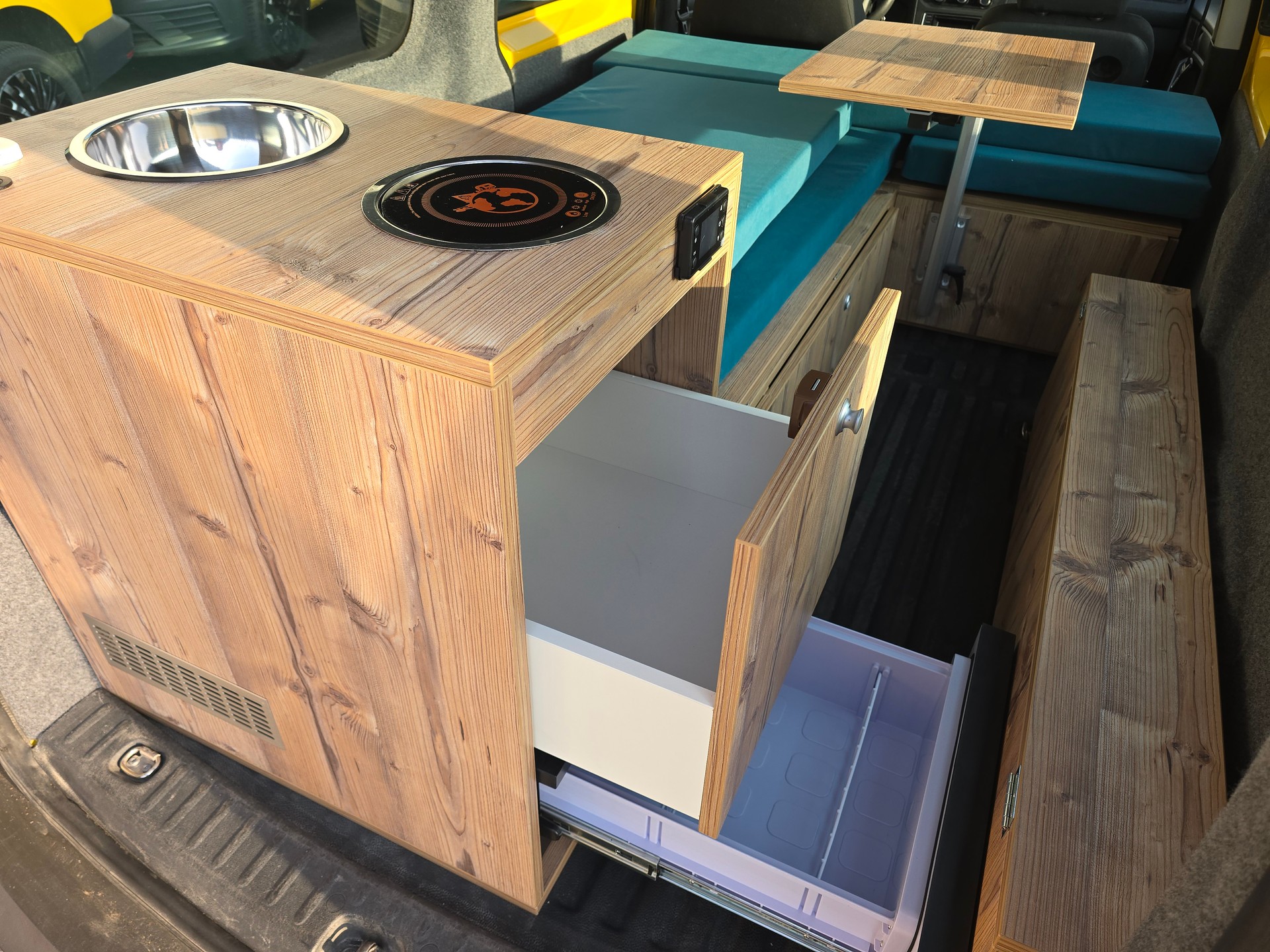VW GEOVAN L - 102 PS Benzin - Klima - PDC hinten - DAB+ - 2 x Schiebetür - grosses Fensterpaket-image-9