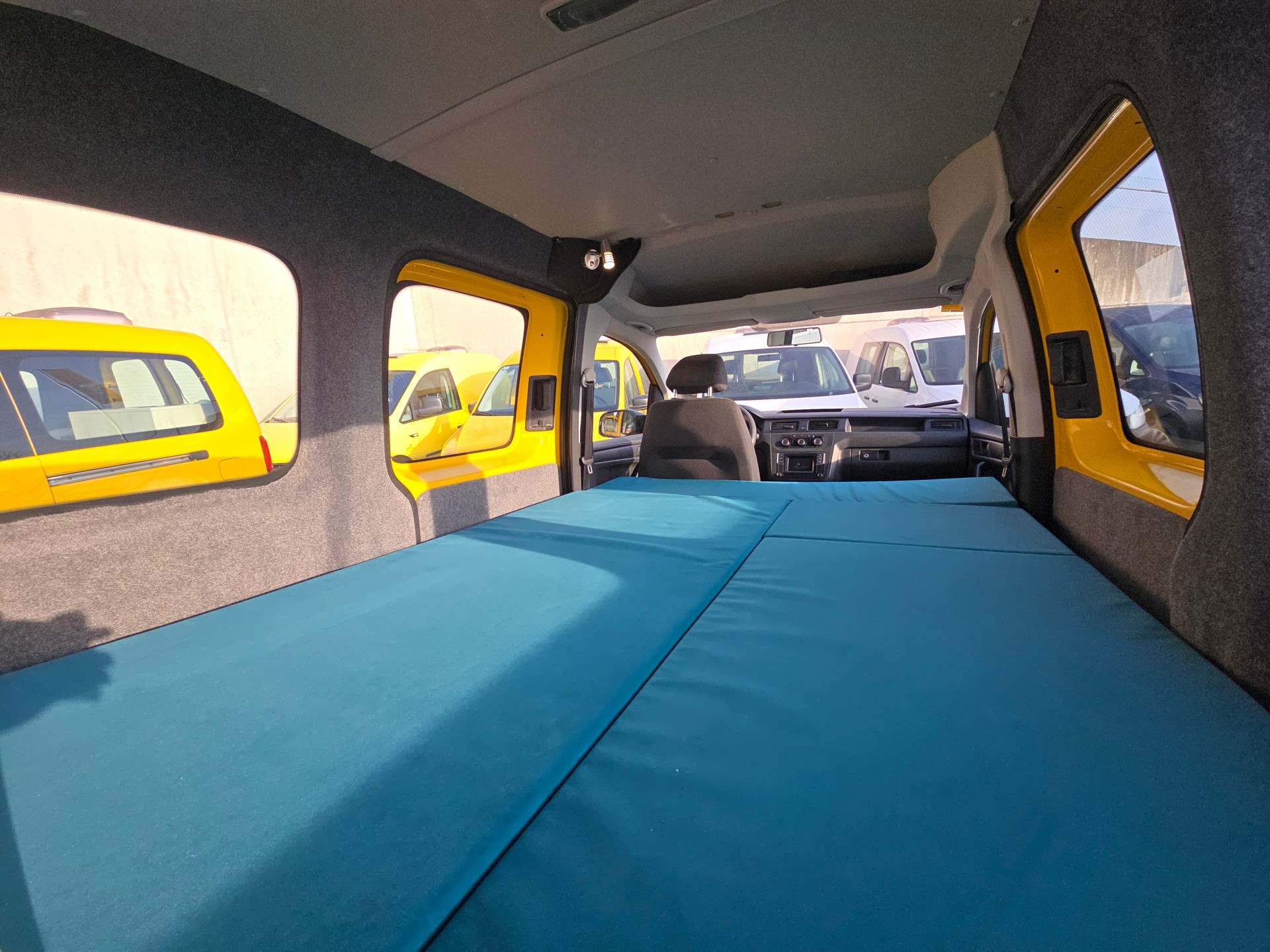 VW GEOVAN L - 102 PS Benzin - Klima - PDC hinten - DAB+ - 2 x Schiebetür - grosses Fensterpaket-image-14